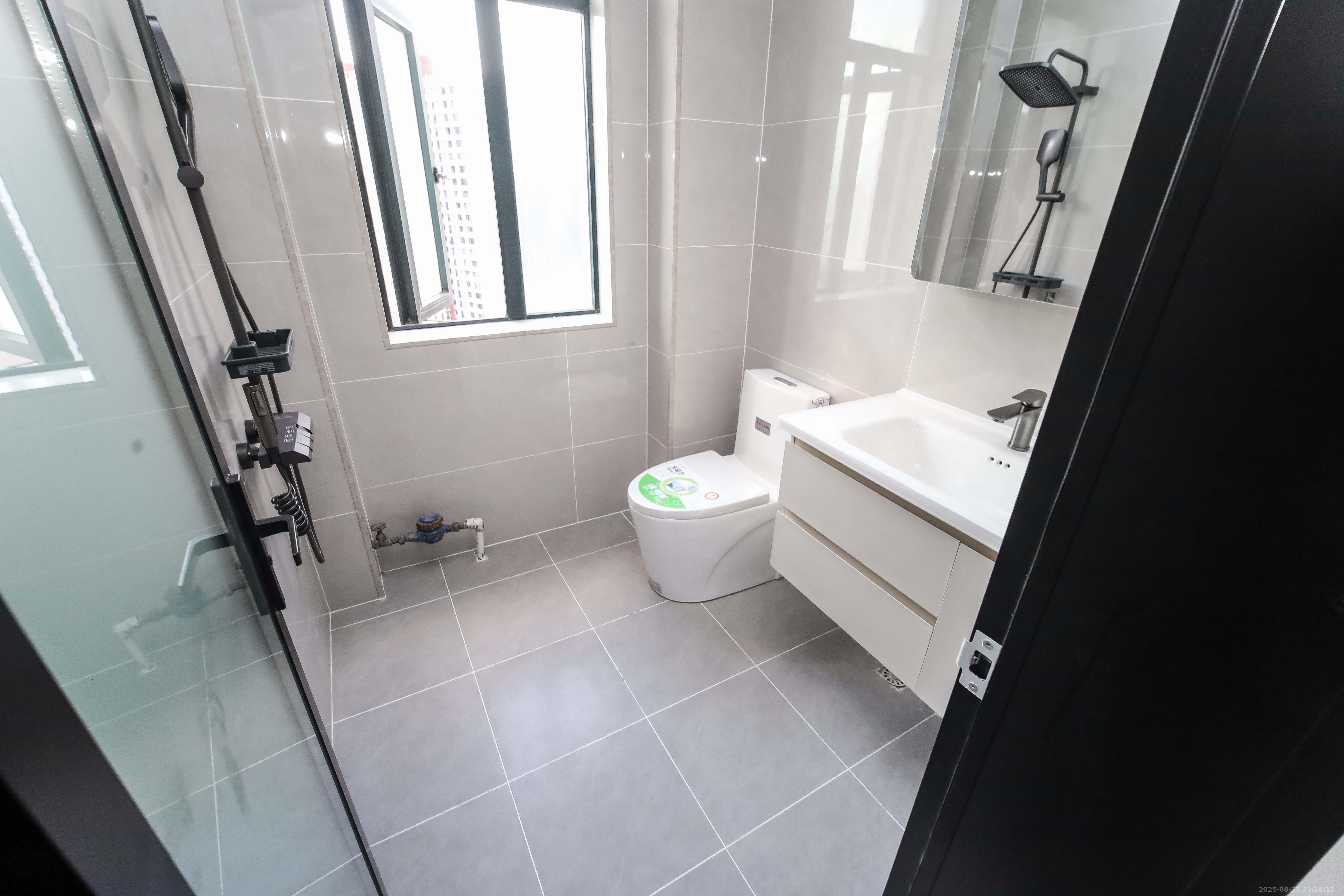 先锋东外滩  3室2厅2卫    99.0万 先锋东外滩  3室2厅2卫    99.0万卫生间