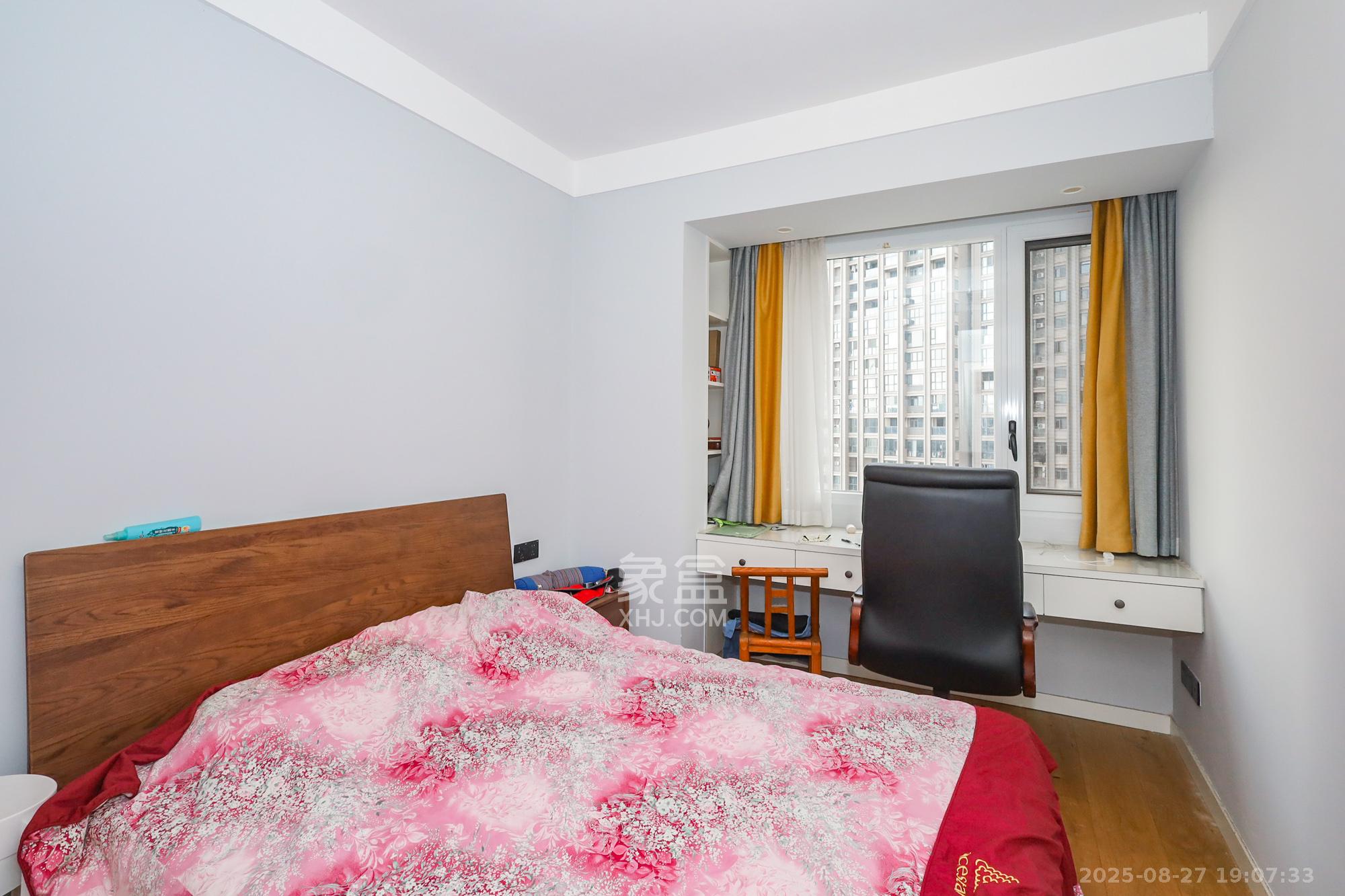 八方小区C区  1室0厅0卫    435.0万卧室