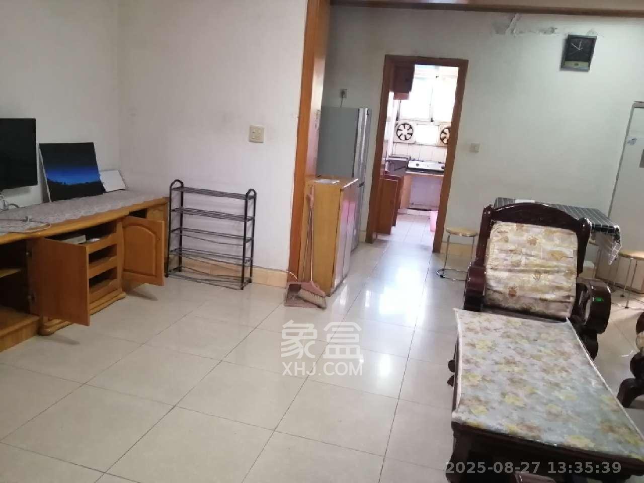 红旗区一片  2室1厅1卫    1700.0元/月室内图