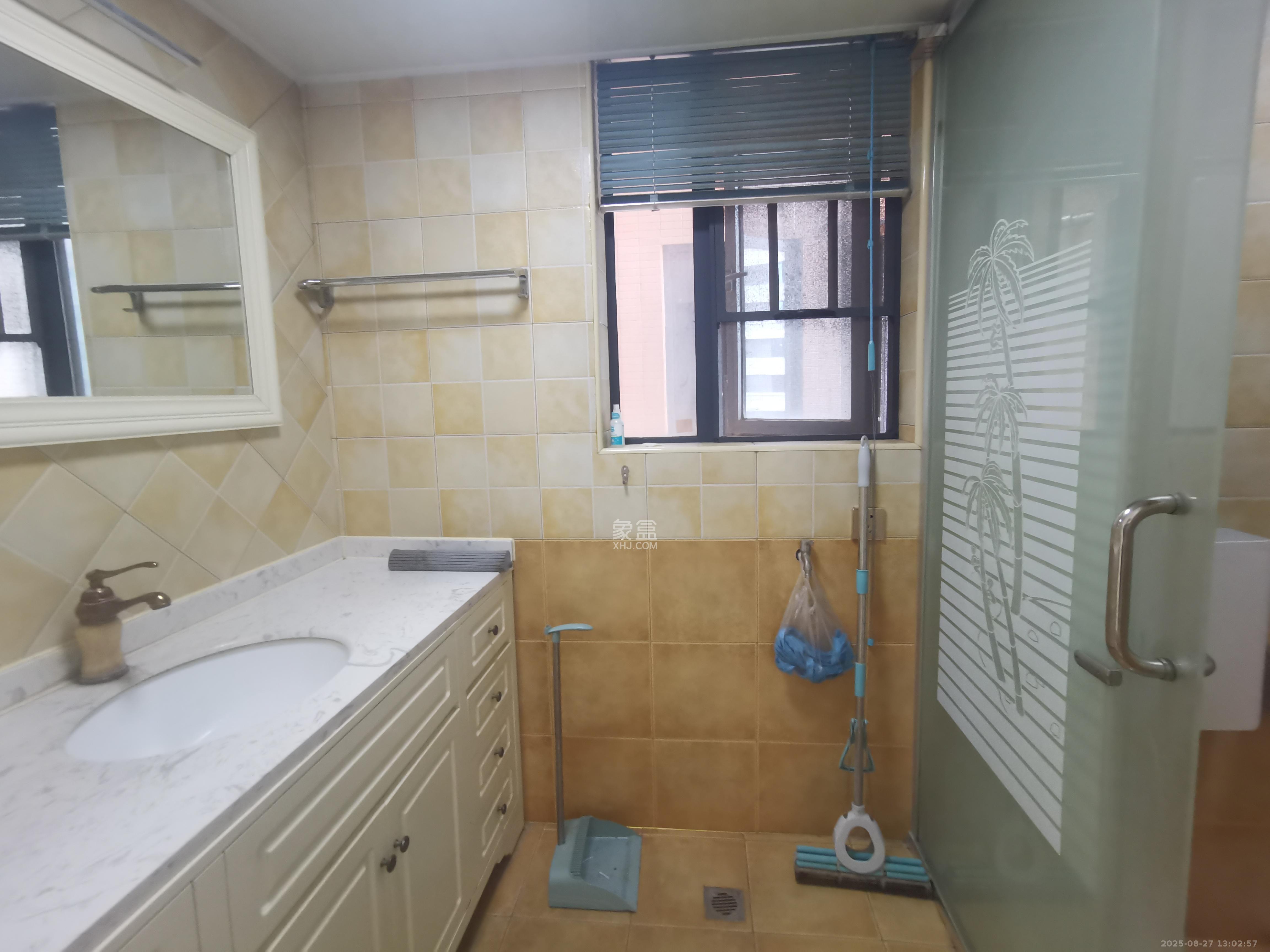 武广美誉 3室2厅1卫 2800.0元/月 武广美誉 3室2厅1卫 2800.0元/月室内图