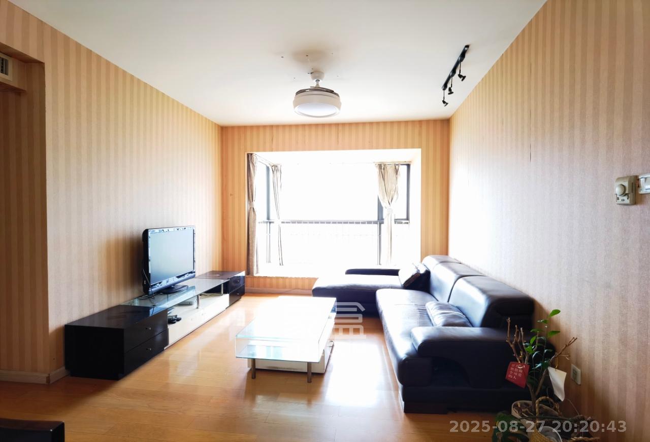 盛世美居荷园  3室2厅2卫    3400.0元/月室内图