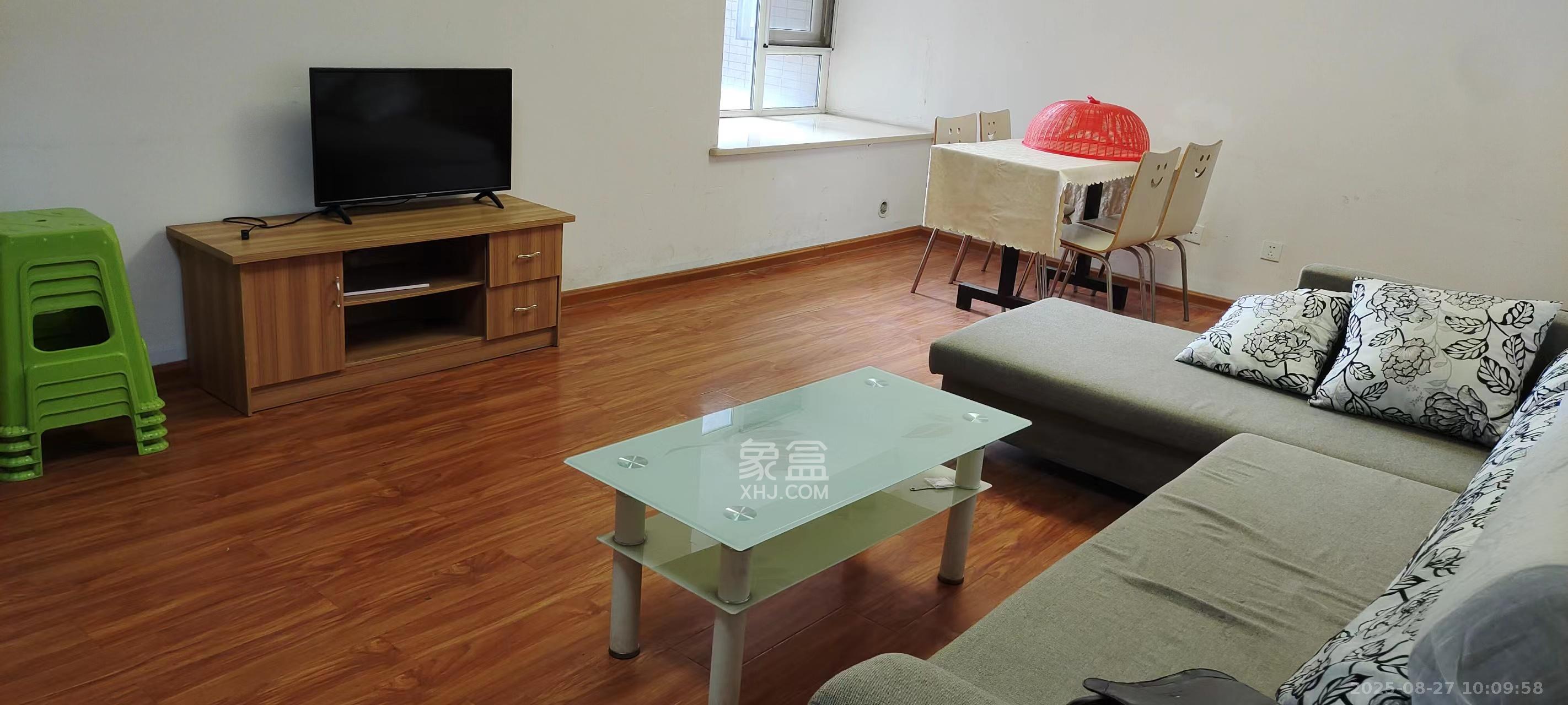 金地三千府(金地湖山樾、金地自在城)  3室1厅1卫    1500.0元/月 金地三千府(金地湖山樾、金地自在城)  3室1厅1卫    1500.0元/月室内图