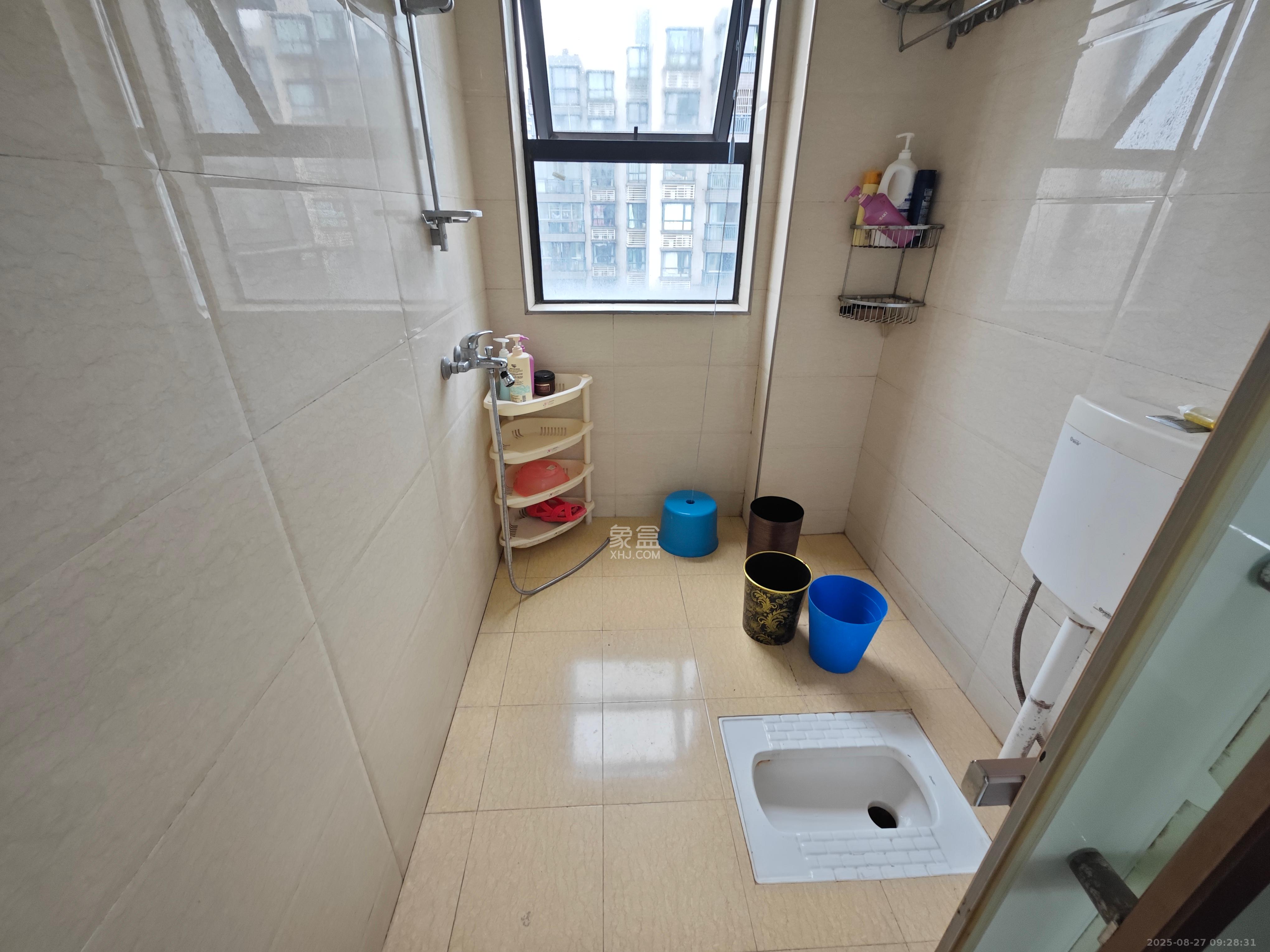 莱茵城 3室2厅1卫 2200.0元/月 莱茵城 3室2厅1卫 2200.0元/月室内图