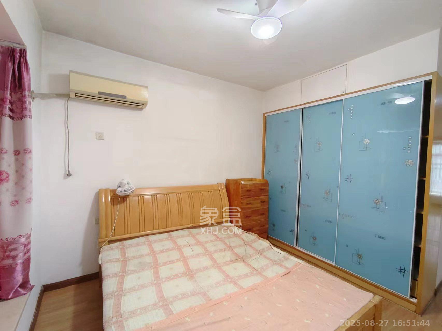 长房东郡  3室2厅2卫   2900.00元/月室内图