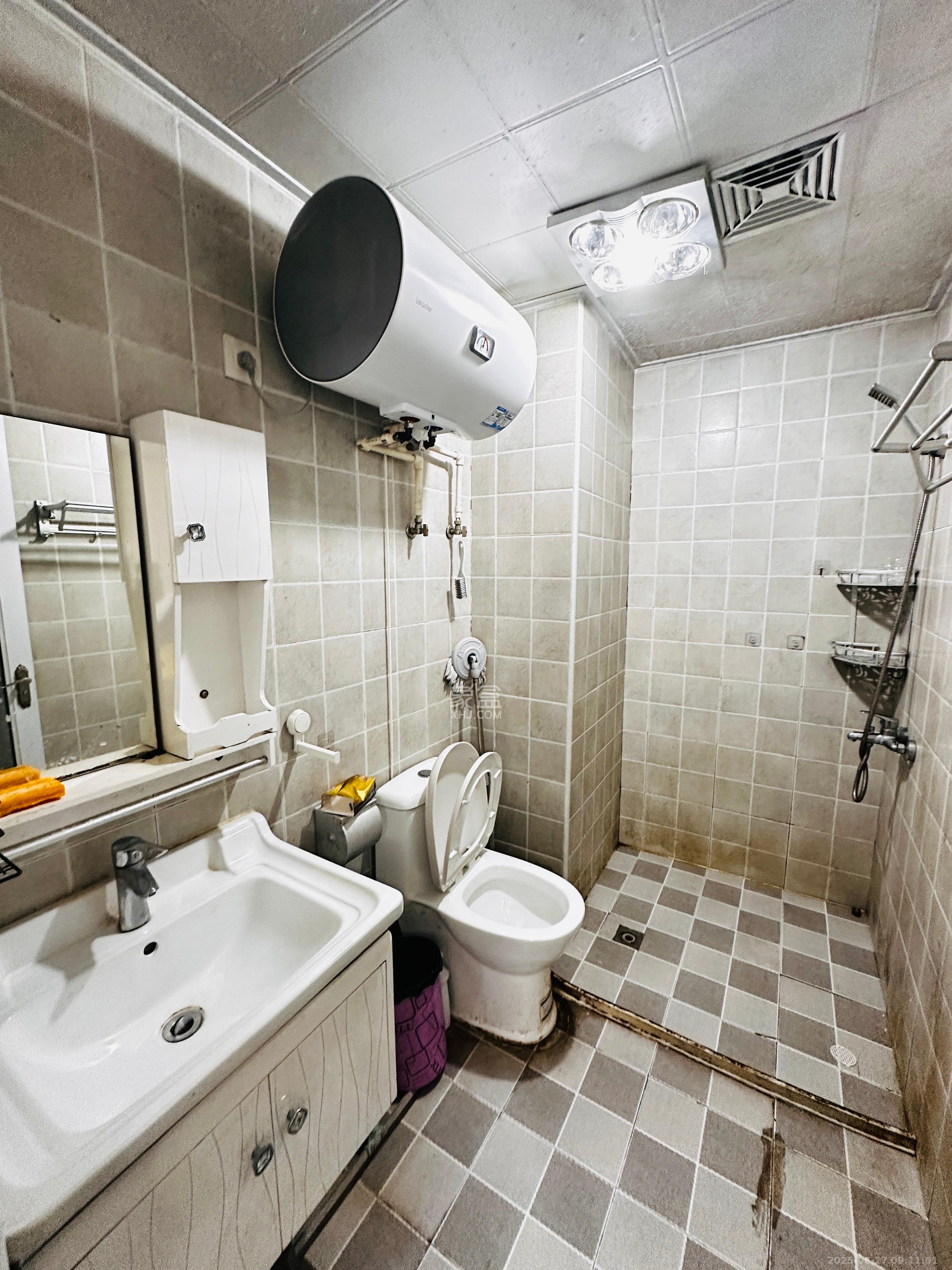 北辰三角洲E3区 1室1厅1卫 1900.0元/月 北辰三角洲E3区 1室1厅1卫 1900.0元/月室内图