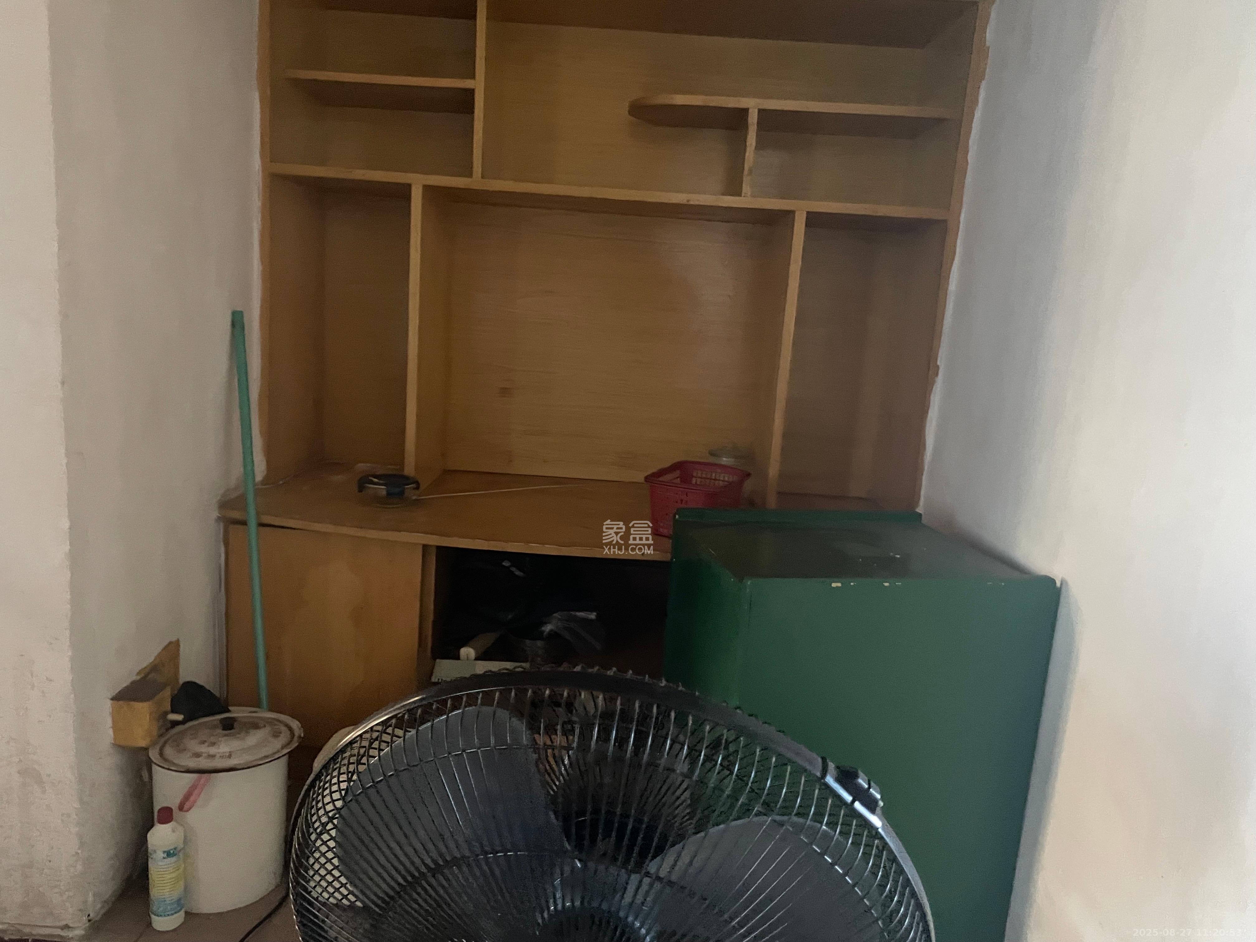 桔园小区1-8片  2室1厅1卫    800.0元/月 桔园小区1-8片  2室1厅1卫    800.0元/月室内图