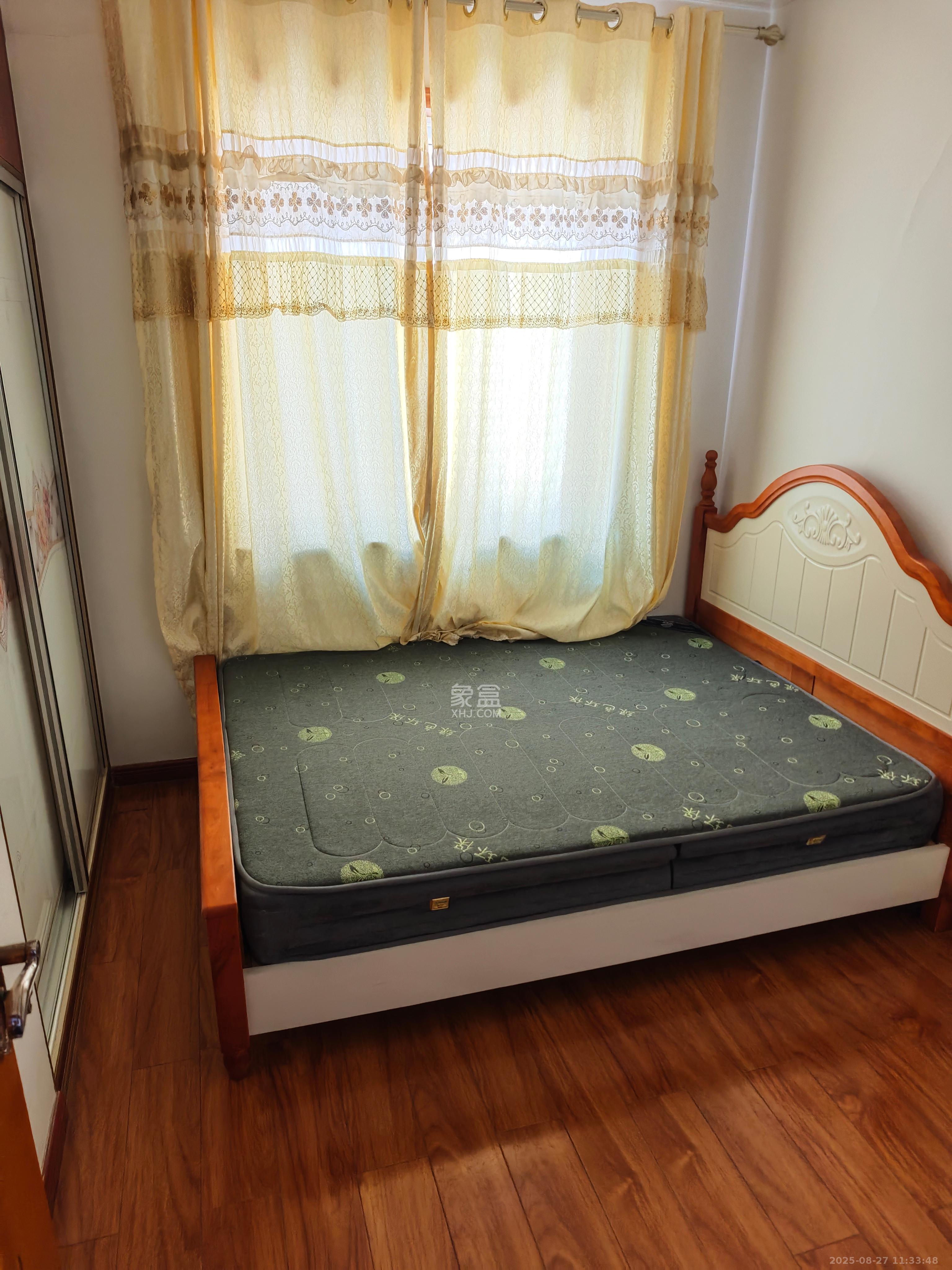 和润园一、二期 3室1厅1卫 2000.0元/月 和润园一、二期 3室1厅1卫 2000.0元/月室内图