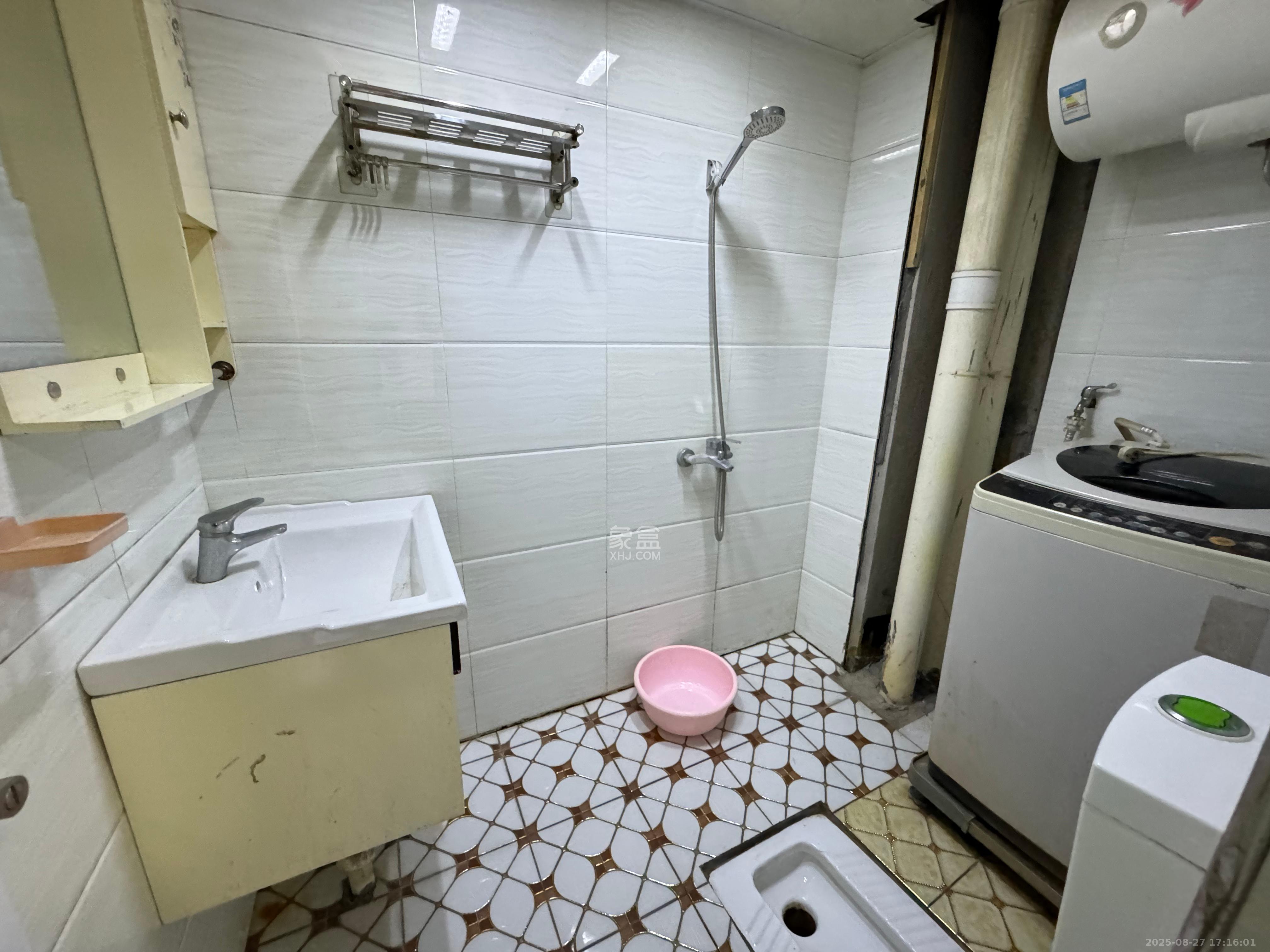 上峰苑(兰亭玥岛) 1室1厅1卫 1500.0元/月 上峰苑(兰亭玥岛) 1室1厅1卫 1500.0元/月室内图