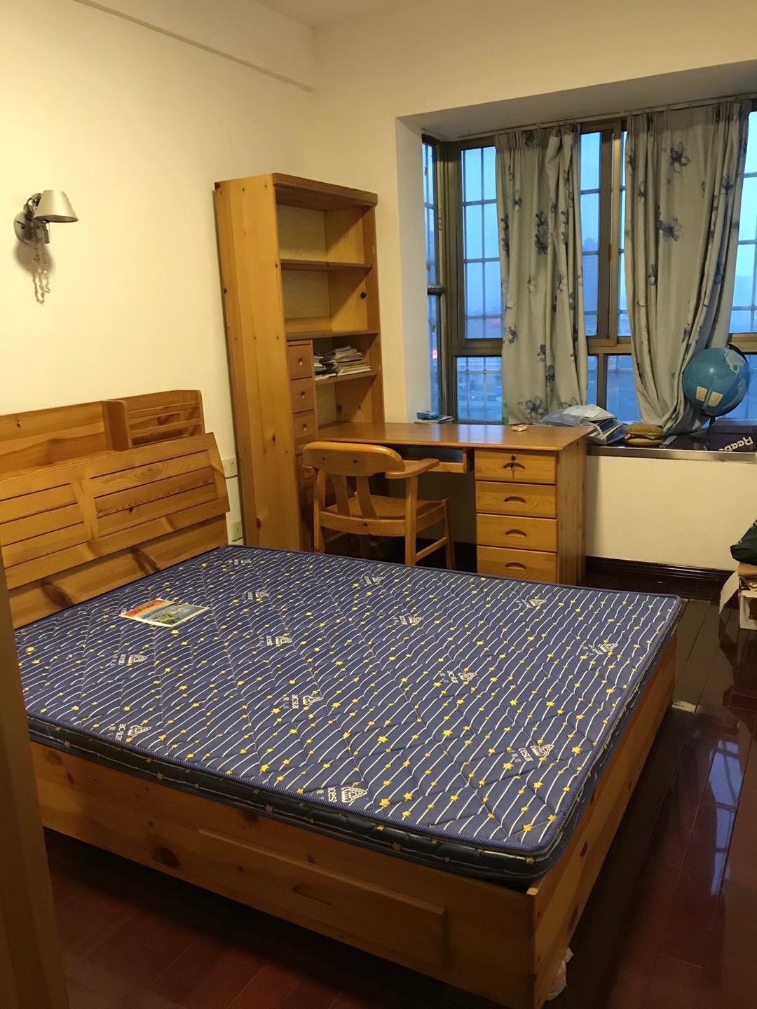 广成大厦  3室2厅1卫    67.8万客厅