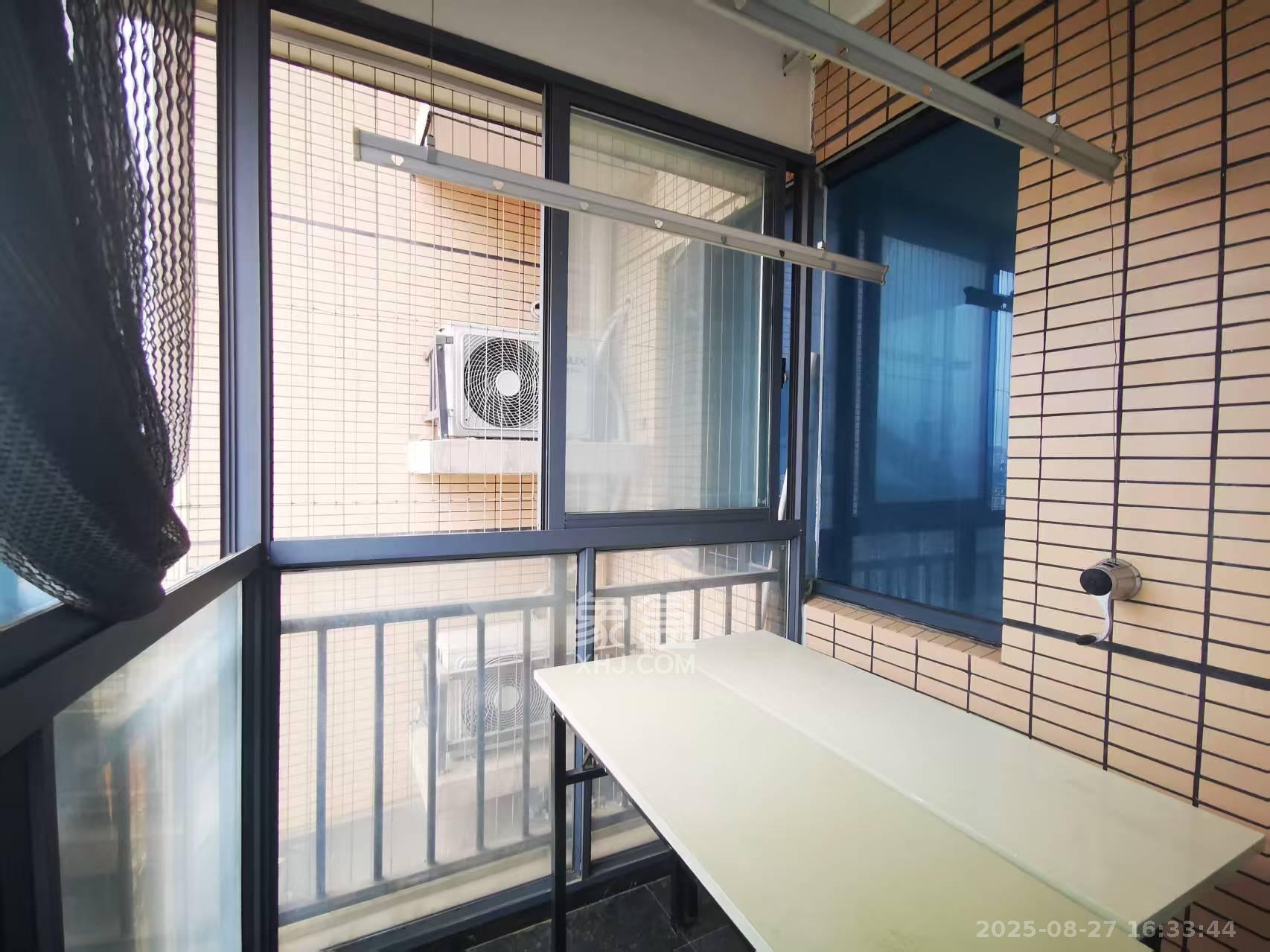 融圣国际  3室1厅2卫    3400.0元/月 融圣国际  3室1厅2卫    3400.0元/月室内图