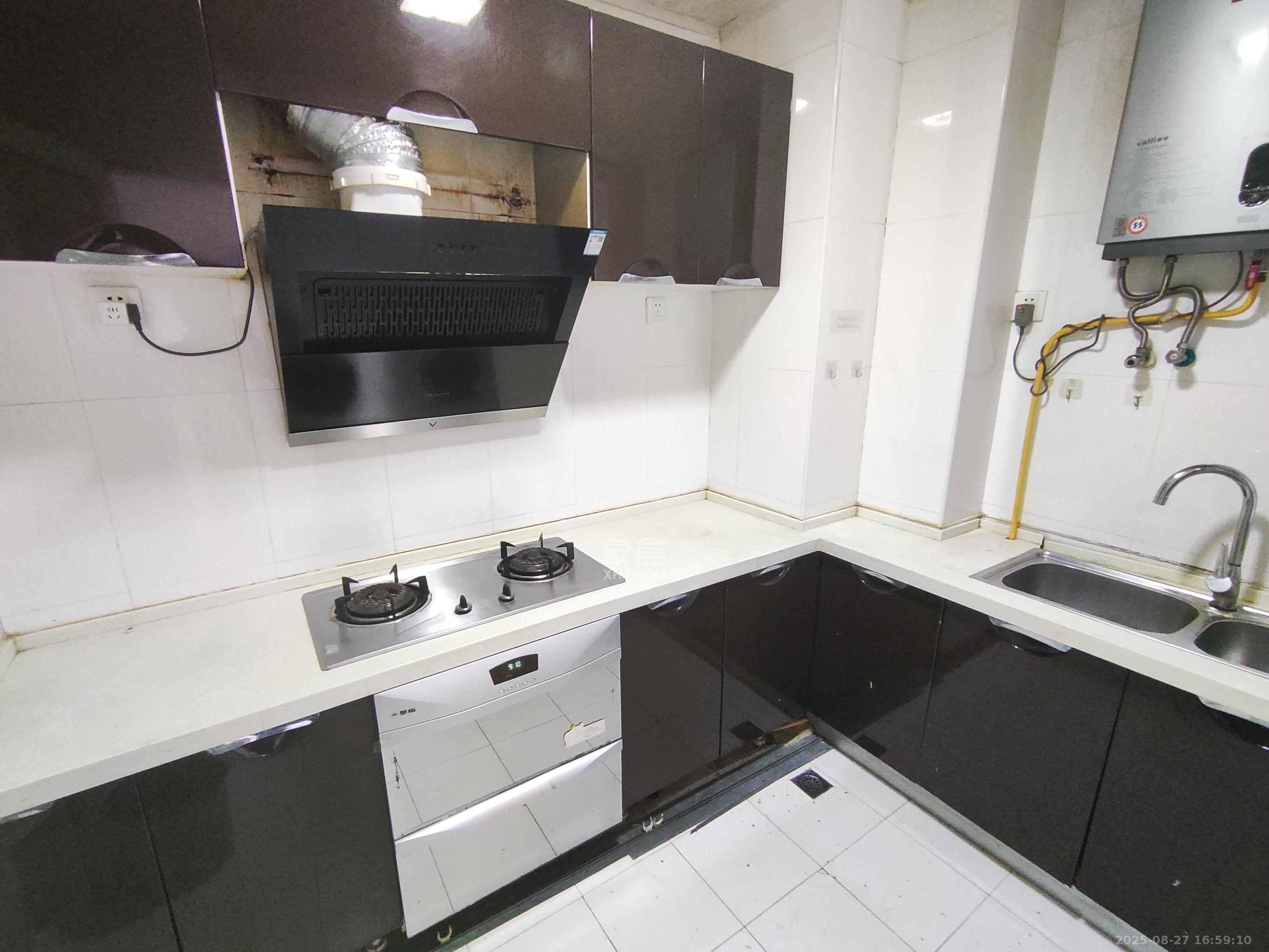 尚都花园城  2室1厅1卫    1700.0元/月 尚都花园城  2室1厅1卫    1700.0元/月室内图