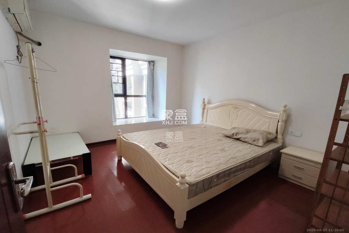 水岸世景 5室2厅2卫 2100.0元/月 水岸世景 5室2厅2卫 2100.0元/月室内图