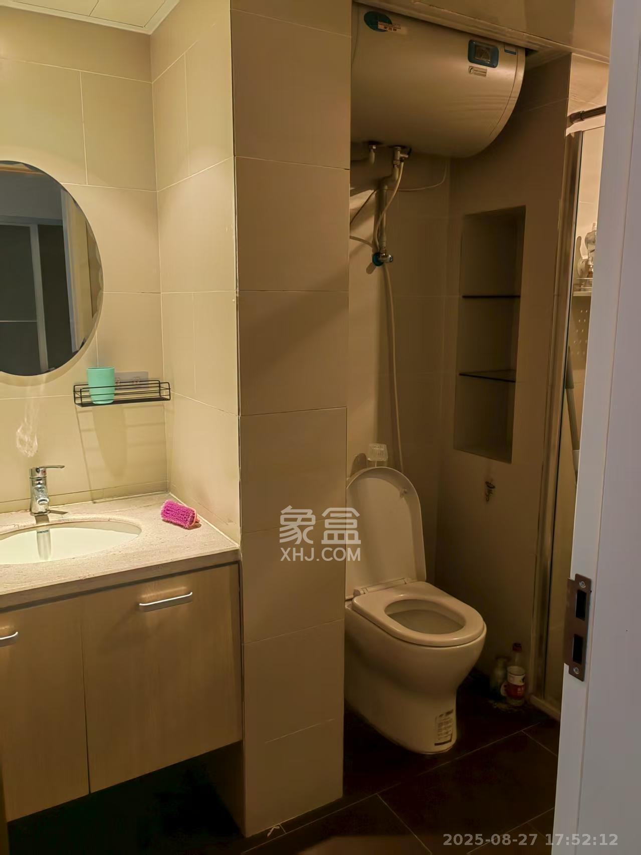 北辰三角洲E5区  1室1厅1卫    2000.0元/月 北辰三角洲E5区  1室1厅1卫    2000.0元/月室内图1