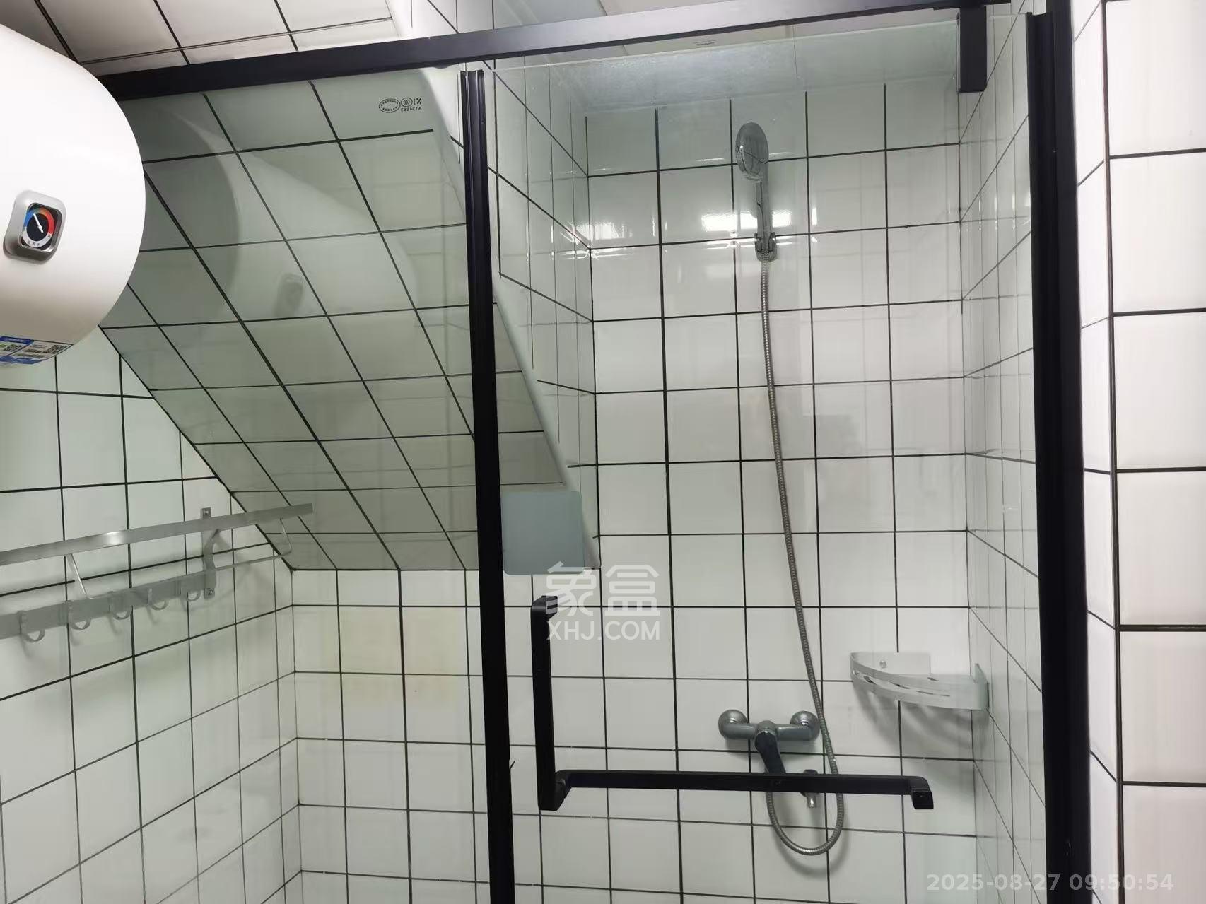 绿地长沙城际空间站(绿地新里佳苑) 2室1厅1卫 2000.0元/月 绿地长沙城际空间站(绿地新里佳苑) 2室1厅1卫 2000.0元/月室内图