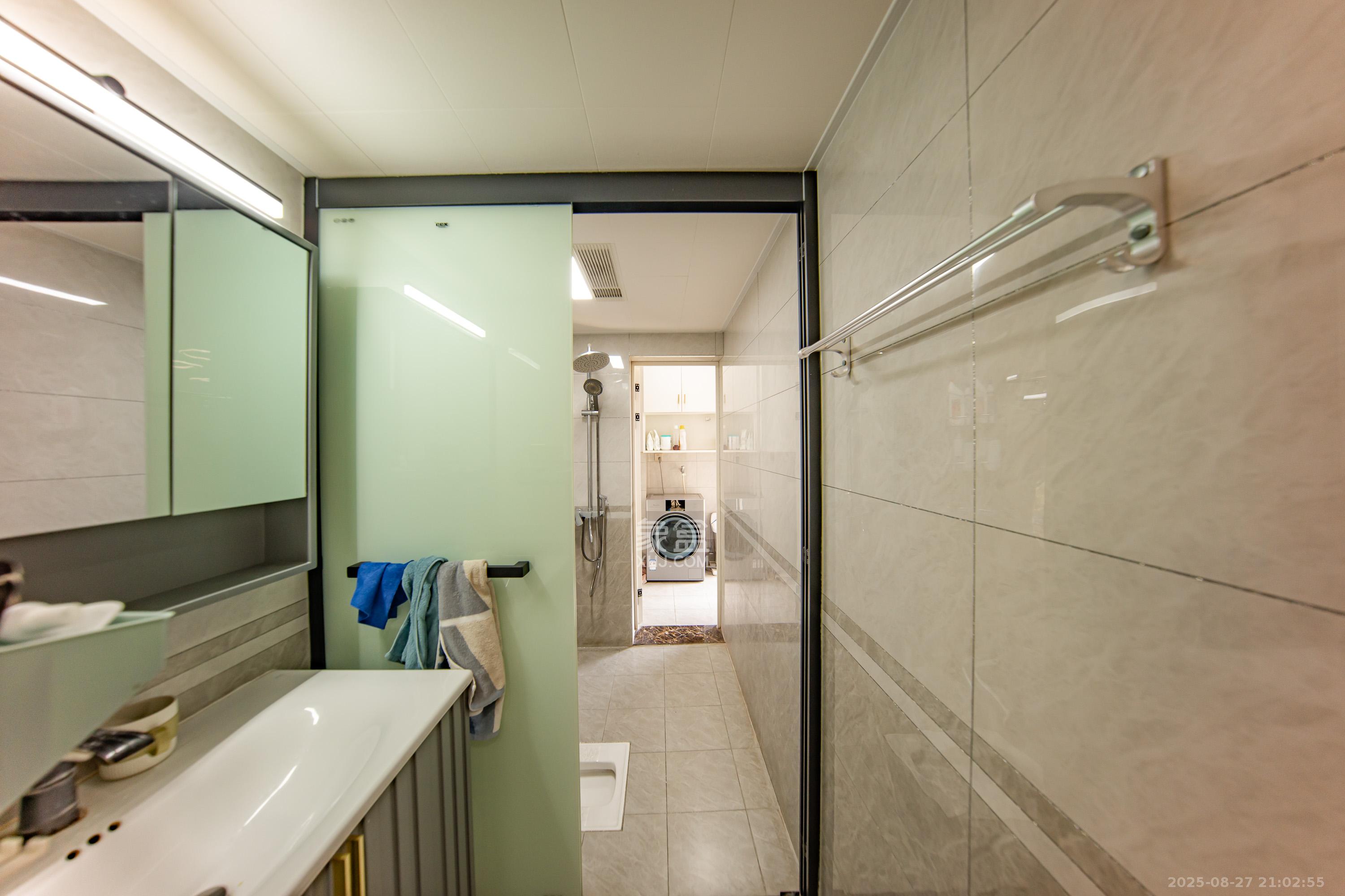 融创融公馆(融创臻苑)  3室2厅2卫    112.0万 融创融公馆(融创臻苑)  3室2厅2卫    112.0万卫生间