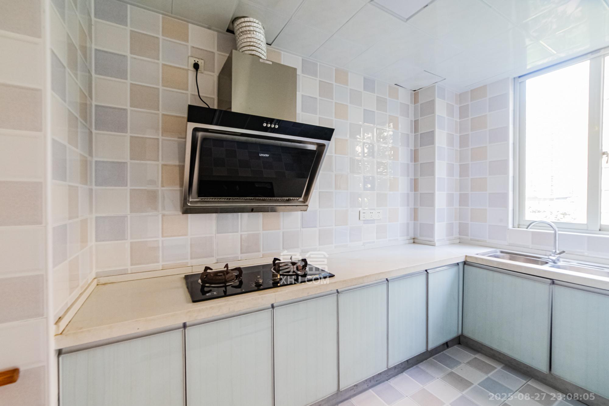 北辰三角洲E4区  4室2厅2卫    158.0万 北辰三角洲E4区  4室2厅2卫    158.0万厨房