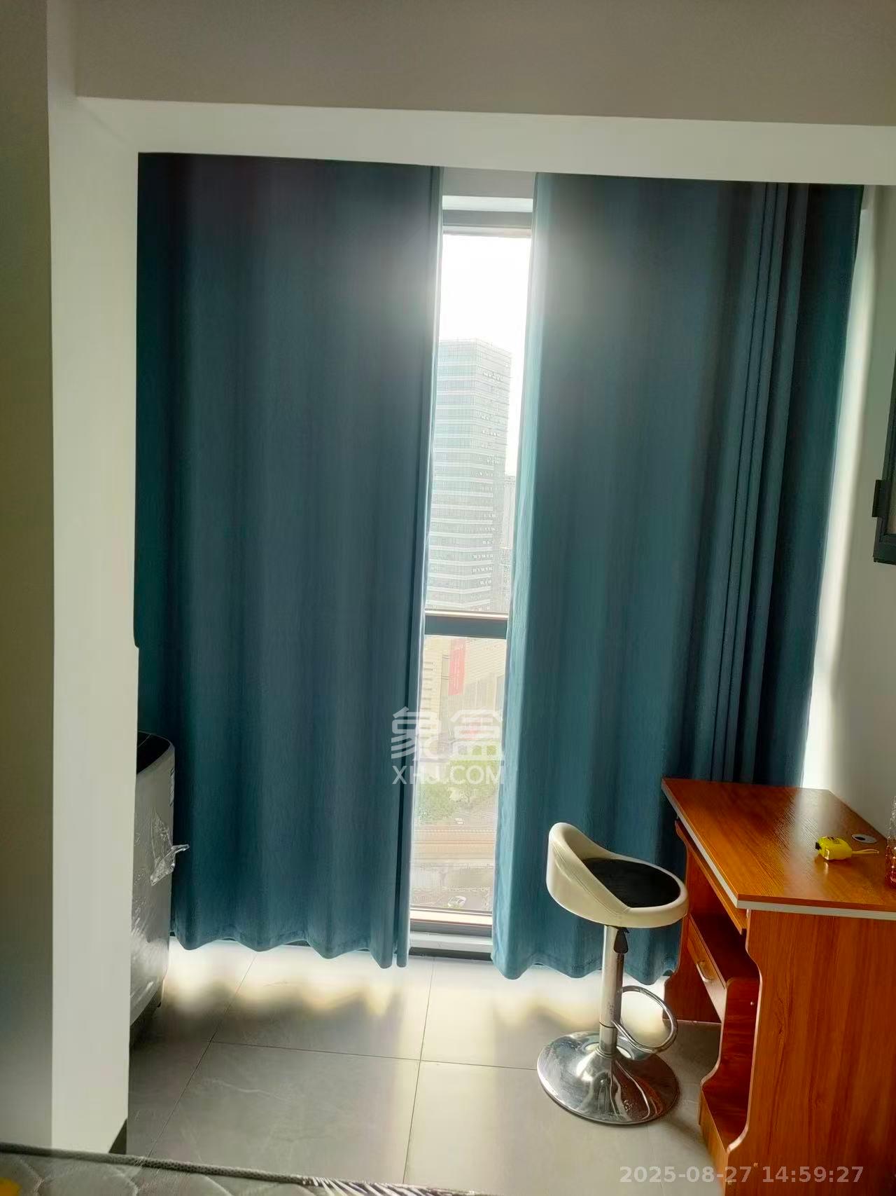 富力芙蓉新天地  1室1厅1卫    1600.0元/月 富力芙蓉新天地  1室1厅1卫    1600.0元/月室内图