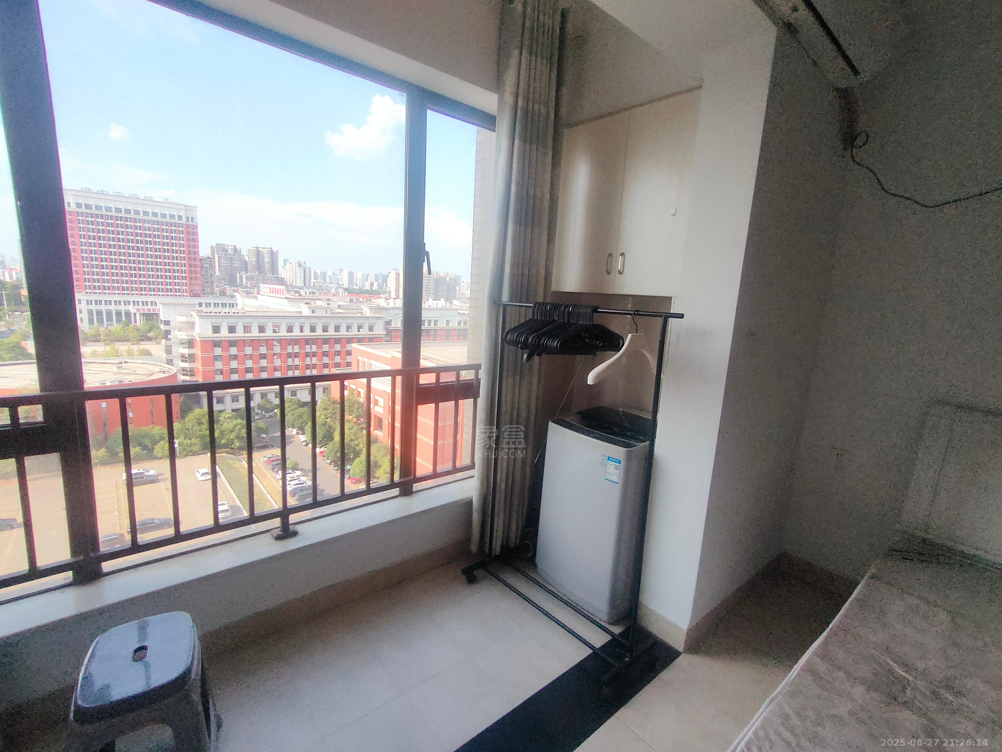 中泰财富湘江 1室1厅1卫 1300.0元/月 中泰财富湘江 1室1厅1卫 1300.0元/月室内图