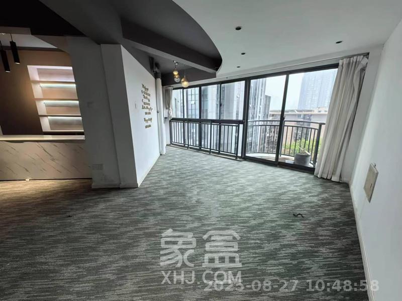 潮宗御苑 4室2厅2卫 6000.0元/月 潮宗御苑 4室2厅2卫 6000.0元/月室内图