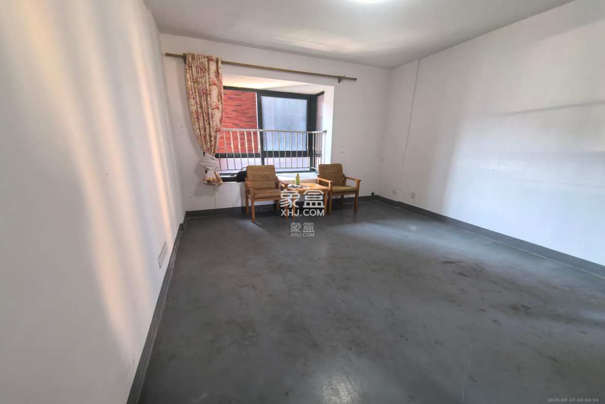 东玺门  3室1厅1卫    2000.0元/月 东玺门  3室1厅1卫    2000.0元/月室内图