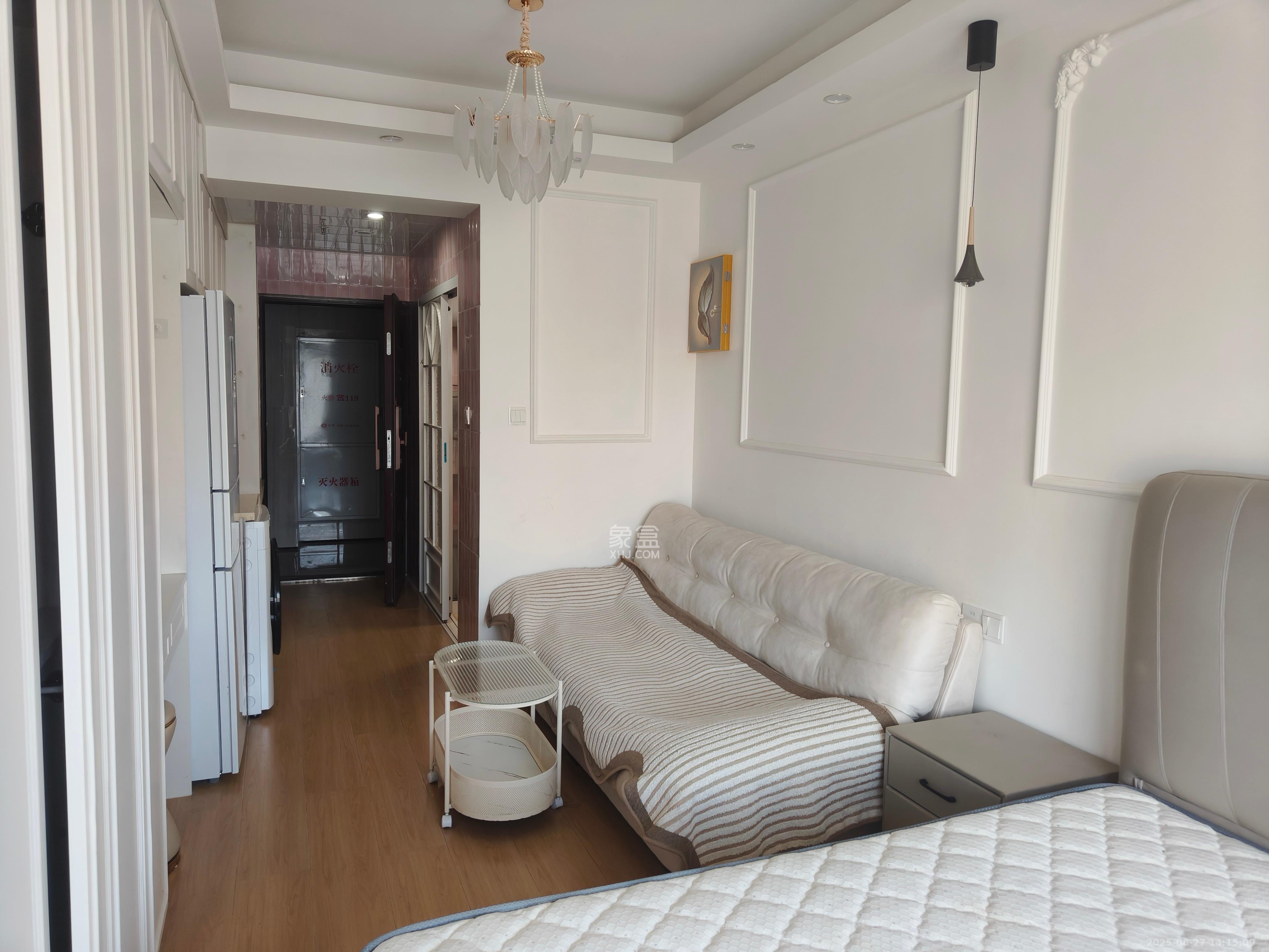 保利天禧EF区 1室1厅1卫 1900.0元/月 保利天禧EF区 1室1厅1卫 1900.0元/月室内图