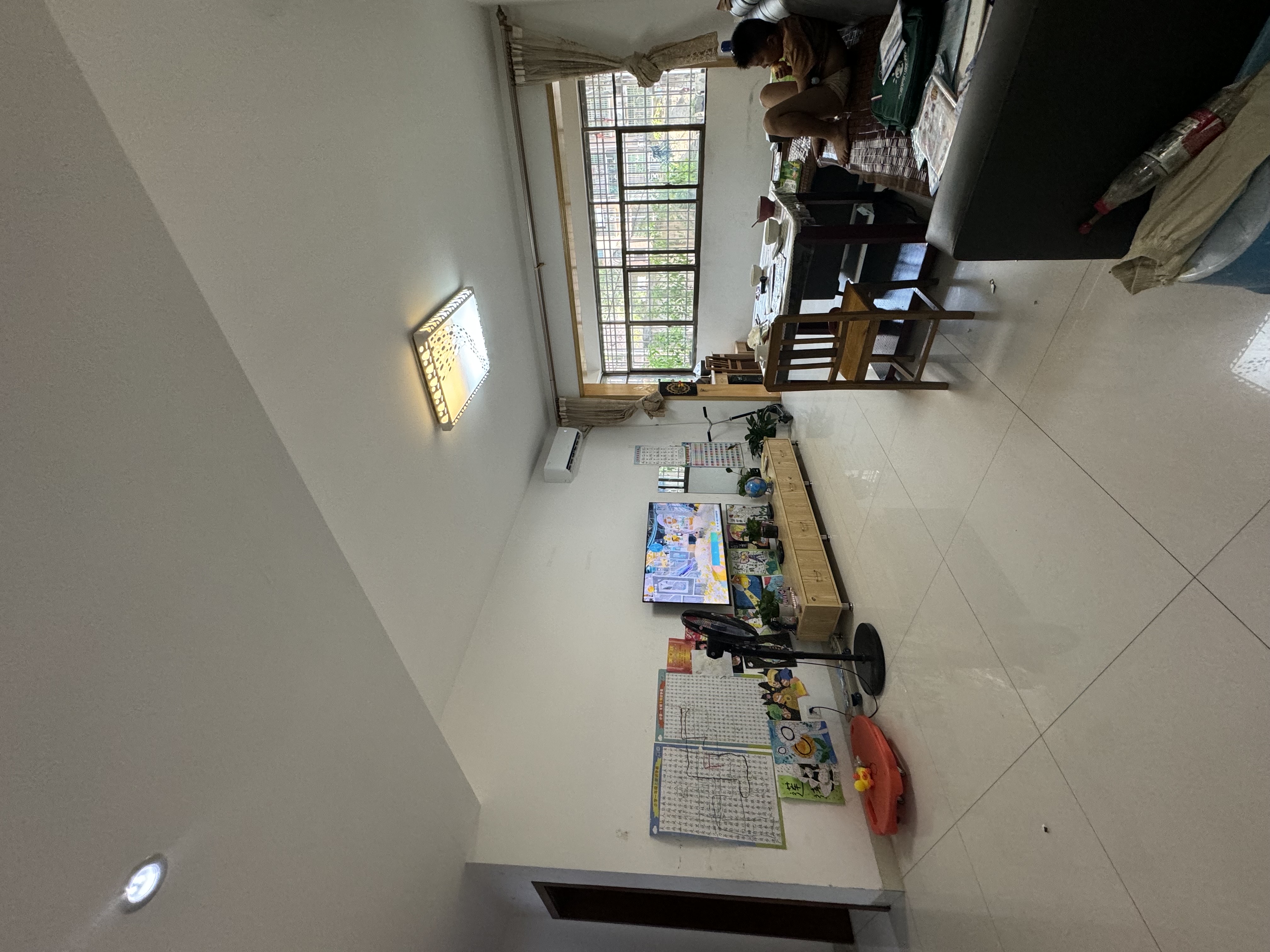 八一橡胶厂(长青中街) 3室2厅1卫 61.8万 八一橡胶厂(长青中街) 3室2厅1卫 61.8万客厅