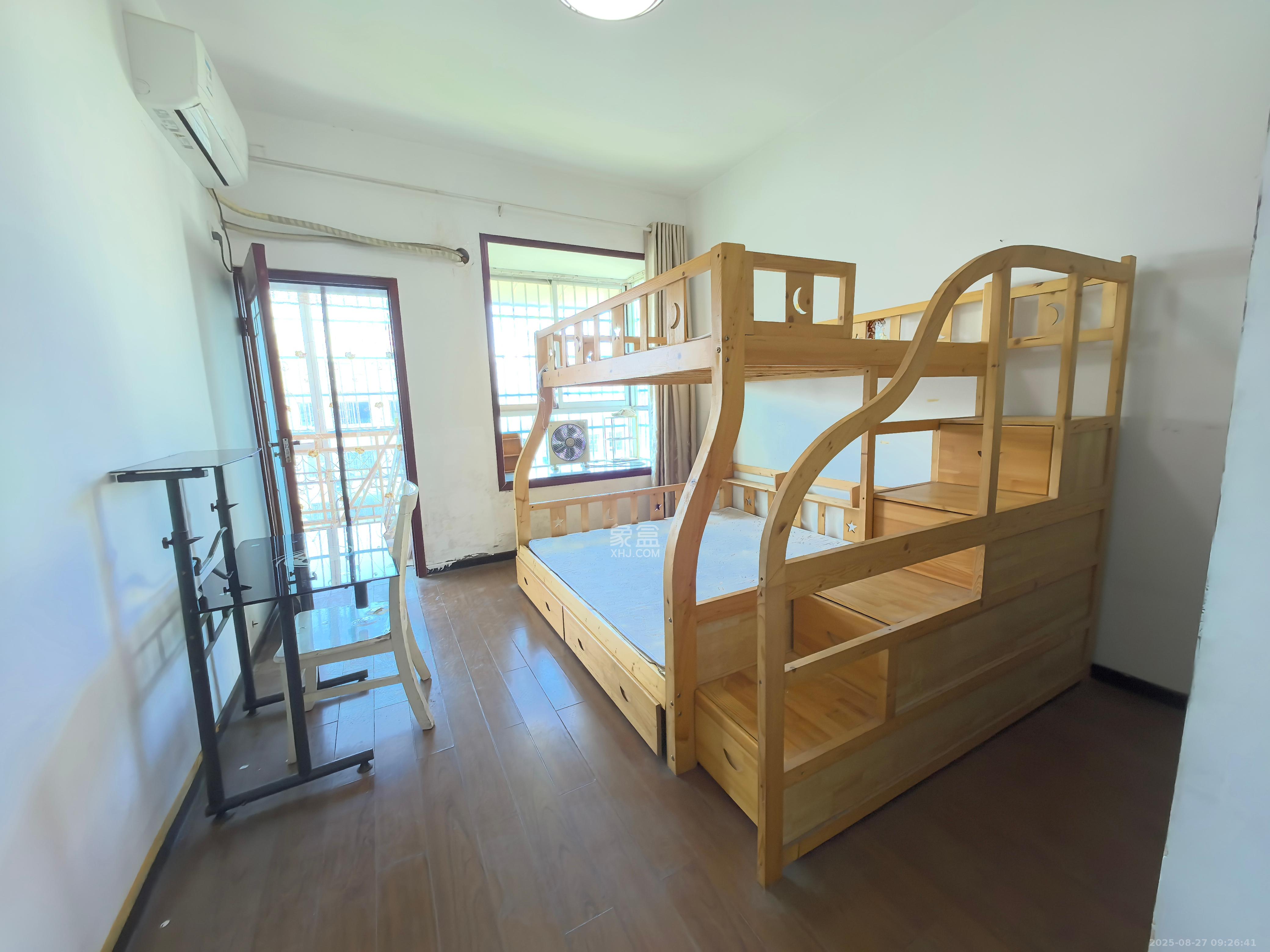 中南汽车世界 3室2厅1卫 1100.0元/月 中南汽车世界 3室2厅1卫 1100.0元/月室内图