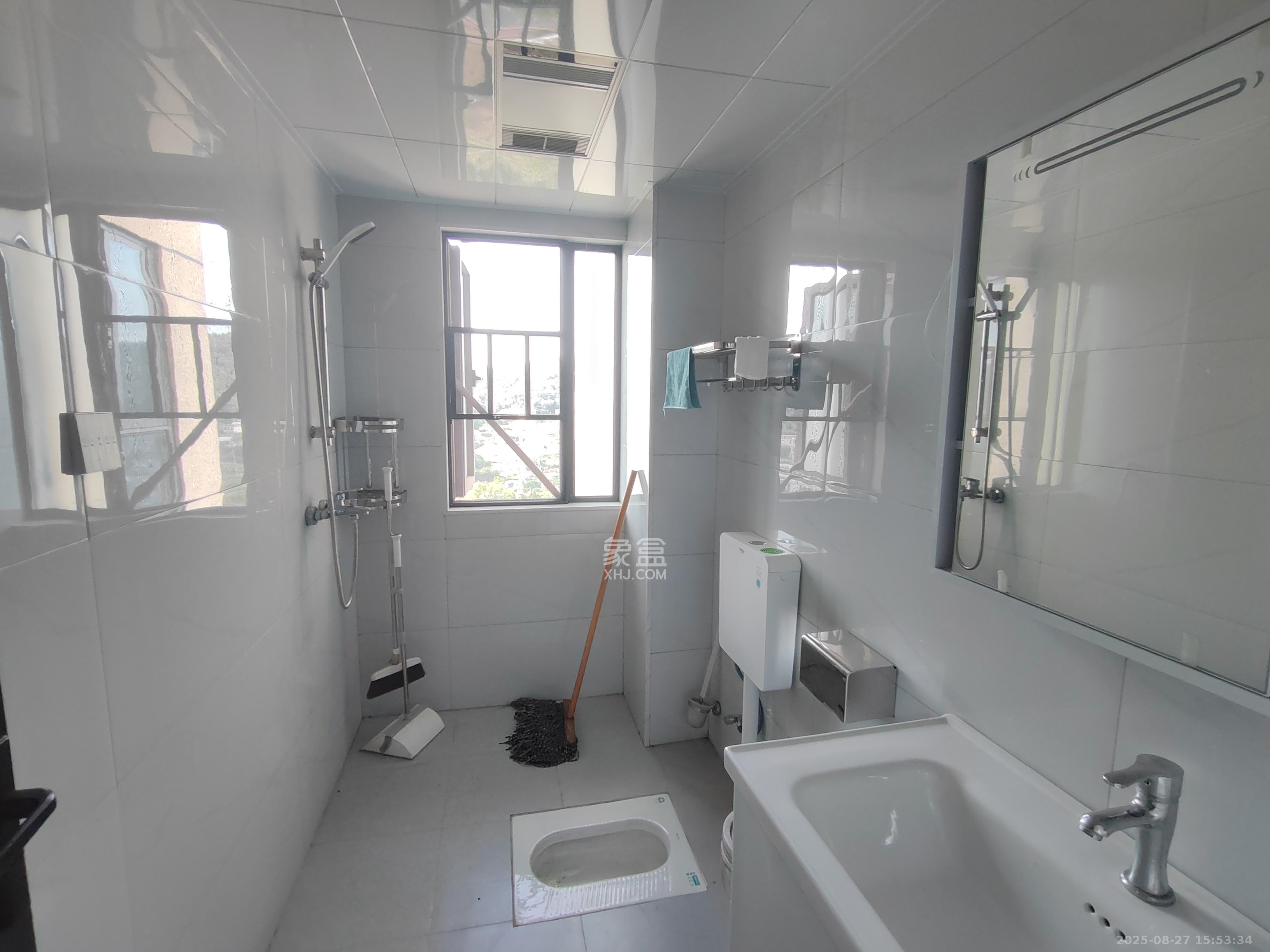 学士翰林苑 2室2厅1卫 1900.0元/月 学士翰林苑 2室2厅1卫 1900.0元/月室内图