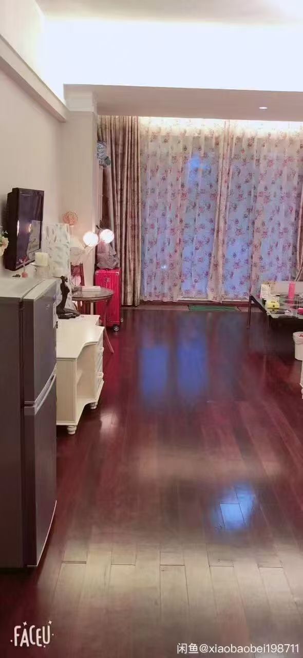 万科浪琴湾  1室1厅1卫   1600.00元/月室内图