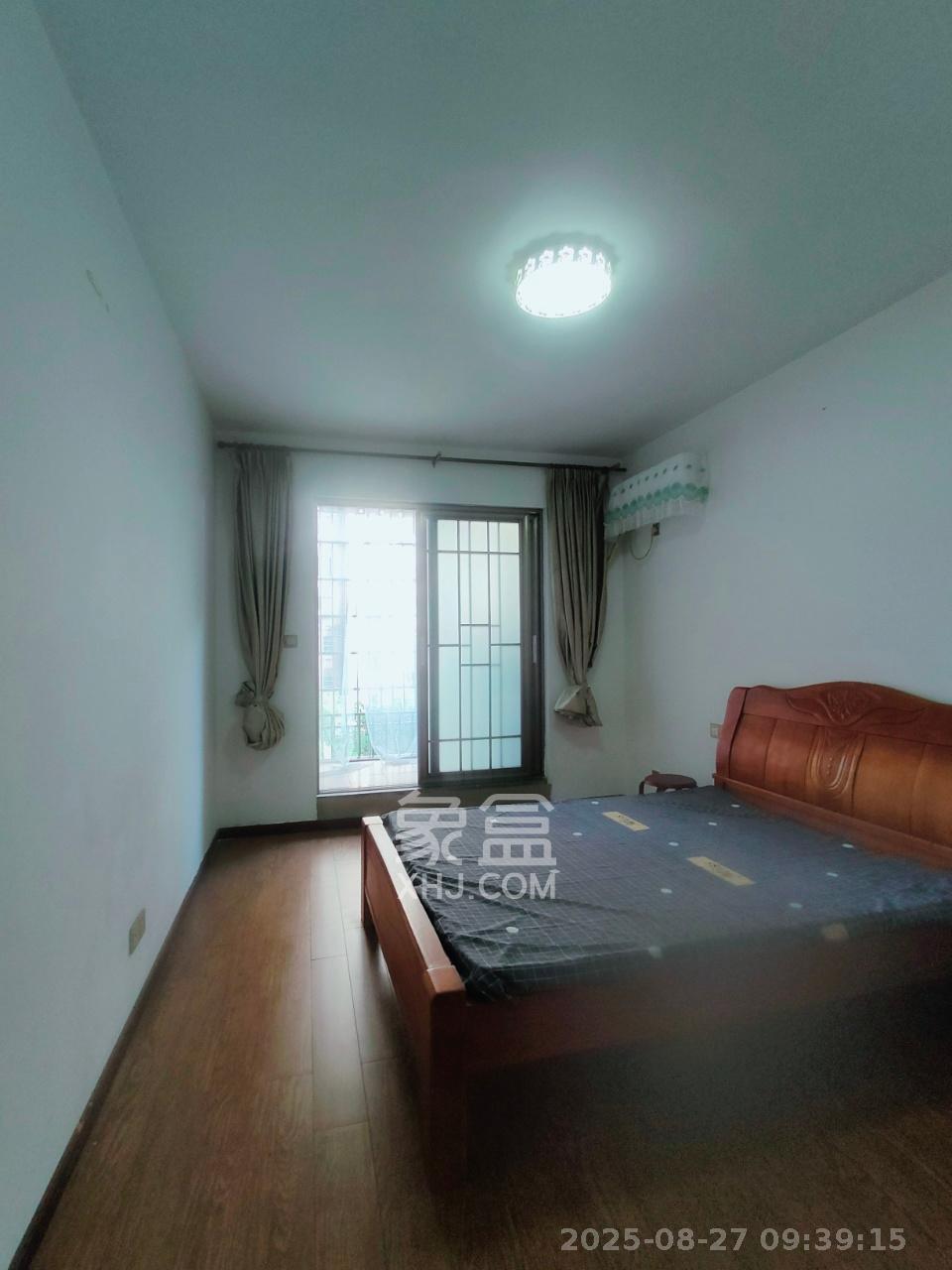 山水嘉园  5室2厅2卫    3200.0元/月 山水嘉园  5室2厅2卫    3200.0元/月室内图