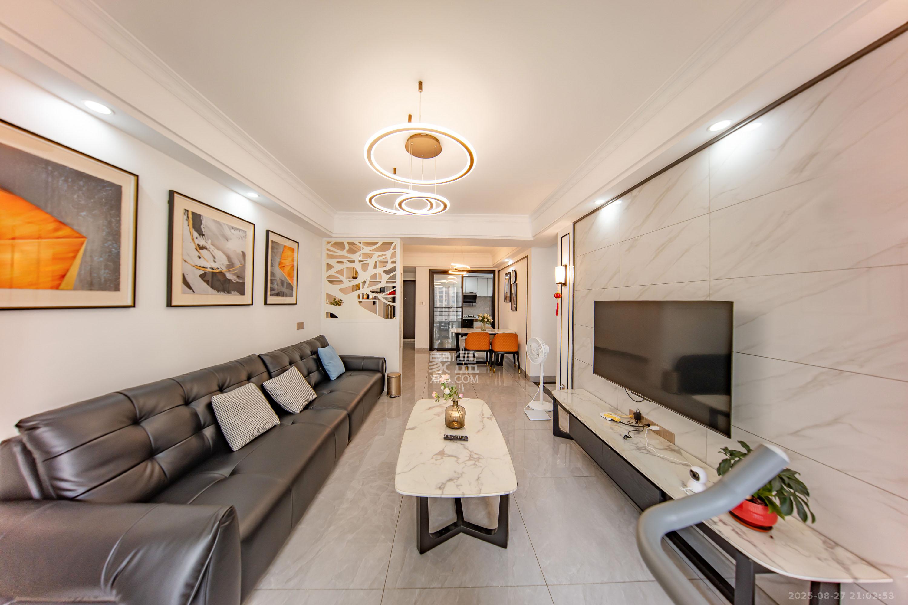 融创融公馆(融创臻苑)  3室2厅2卫    112.0万 融创融公馆(融创臻苑)  3室2厅2卫    112.0万客厅