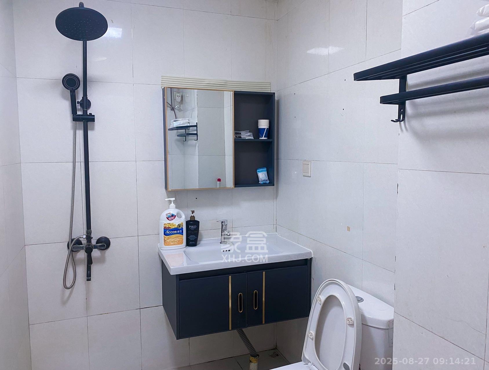 天心华庭 1室1厅1卫 1950.0元/月 天心华庭 1室1厅1卫 1950.0元/月室内图