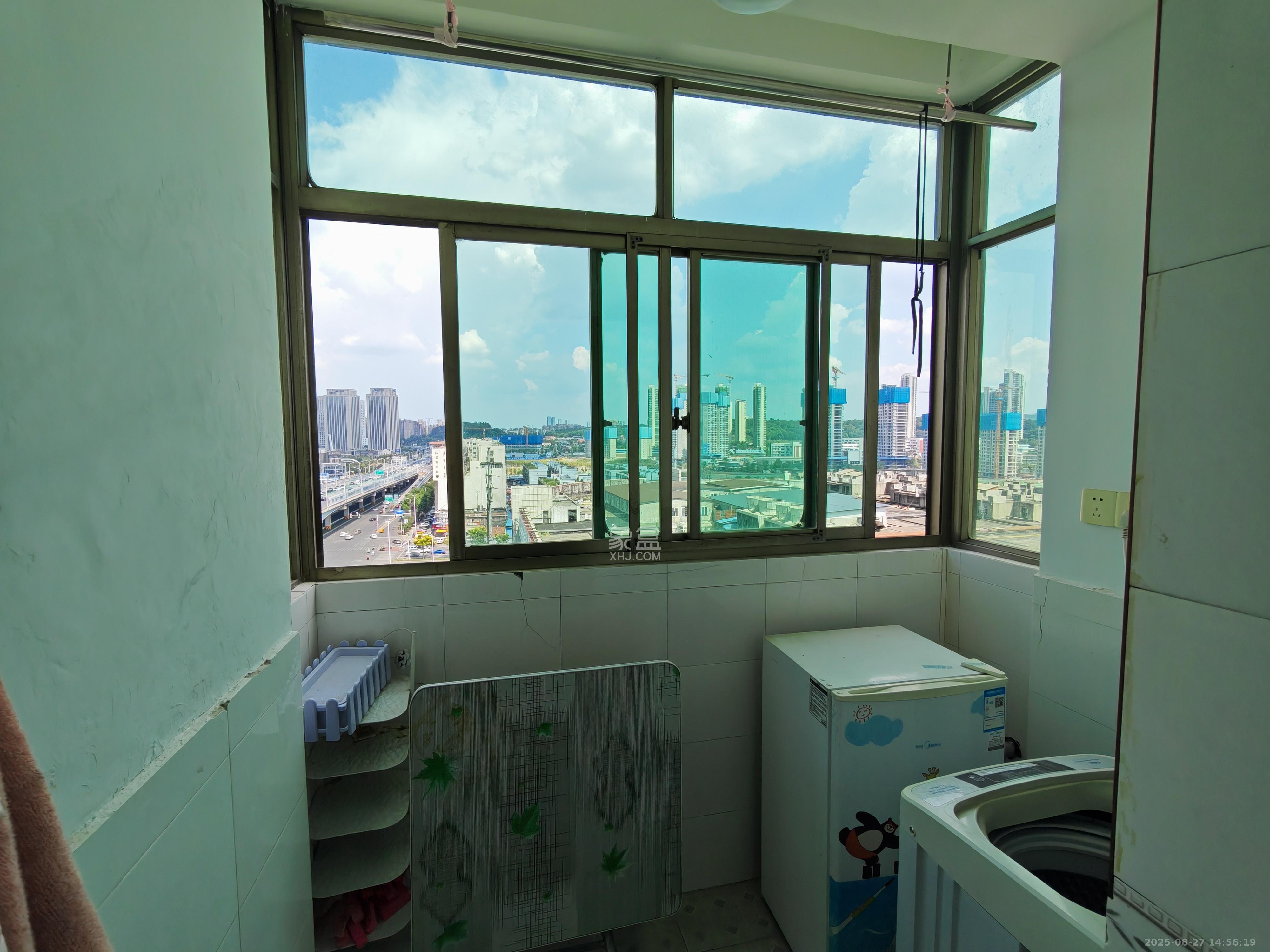 莲湖大厦  2室2厅1卫    1600.0元/月室内图