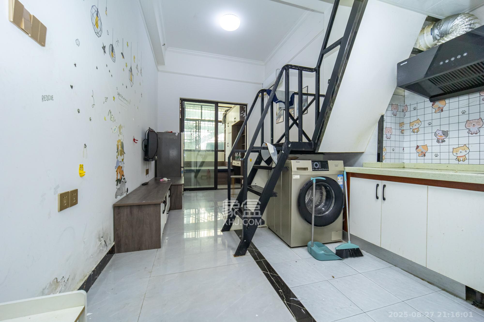 尚都美寓 2室1厅1卫 28.8万 尚都美寓 2室1厅1卫 28.8万客厅