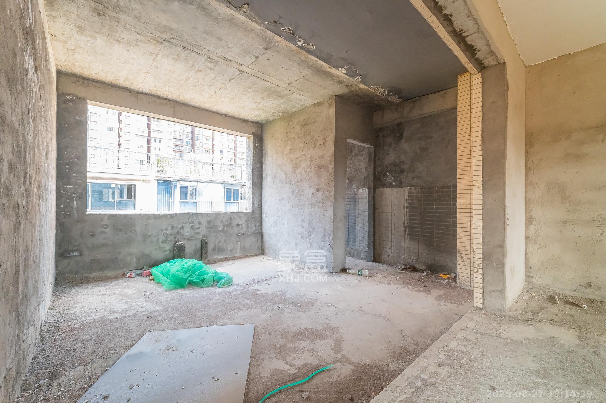 海伦春天  5室2厅2卫    228.0万其他