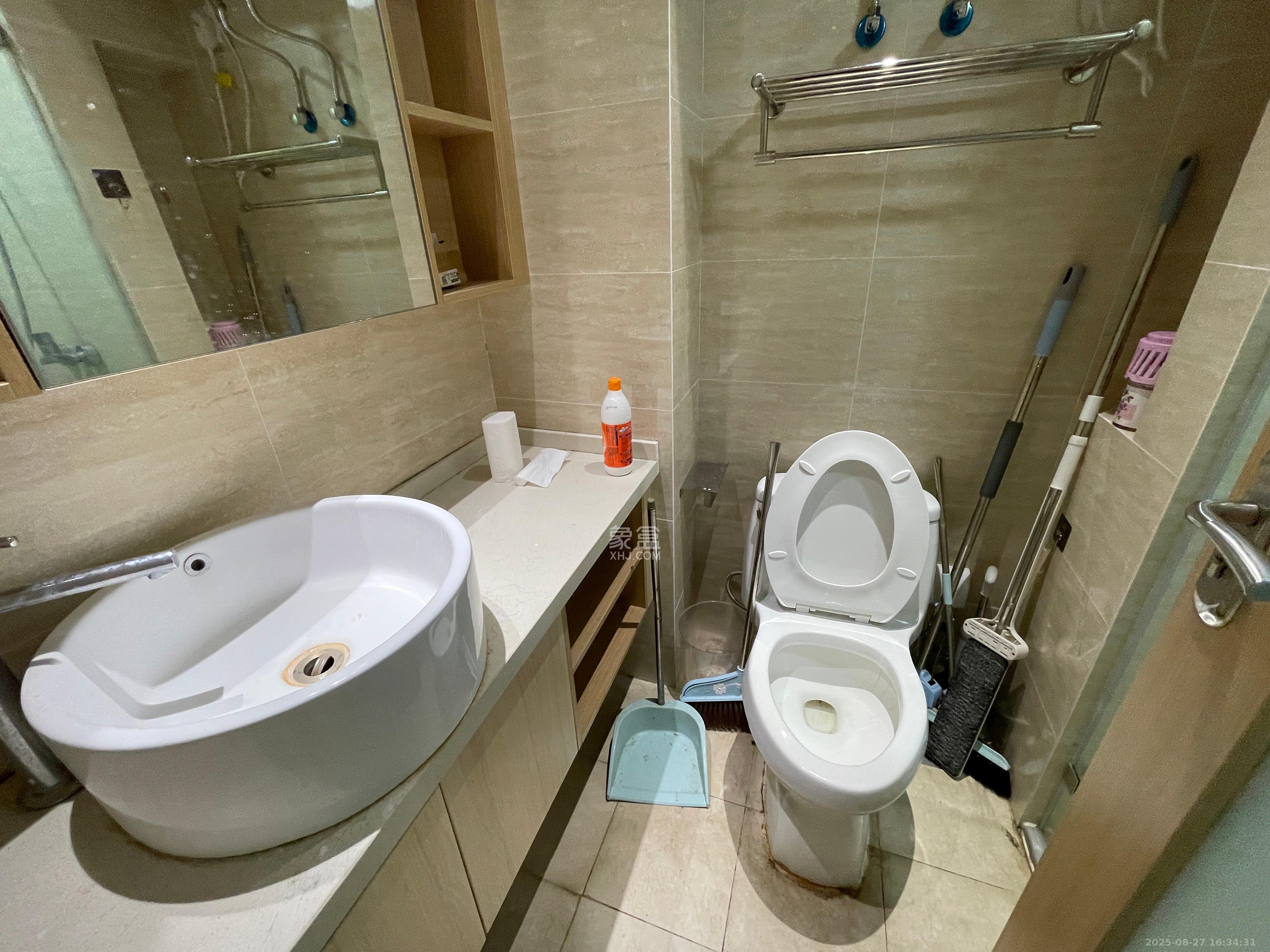 万润时光里  1室0厅0卫    1800.0元/月室内图