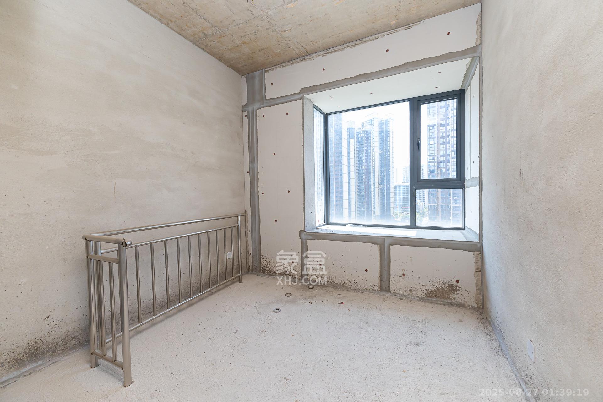 滨江学府  4室2厅2卫    135.0万 滨江学府  4室2厅2卫    135.0万卧室