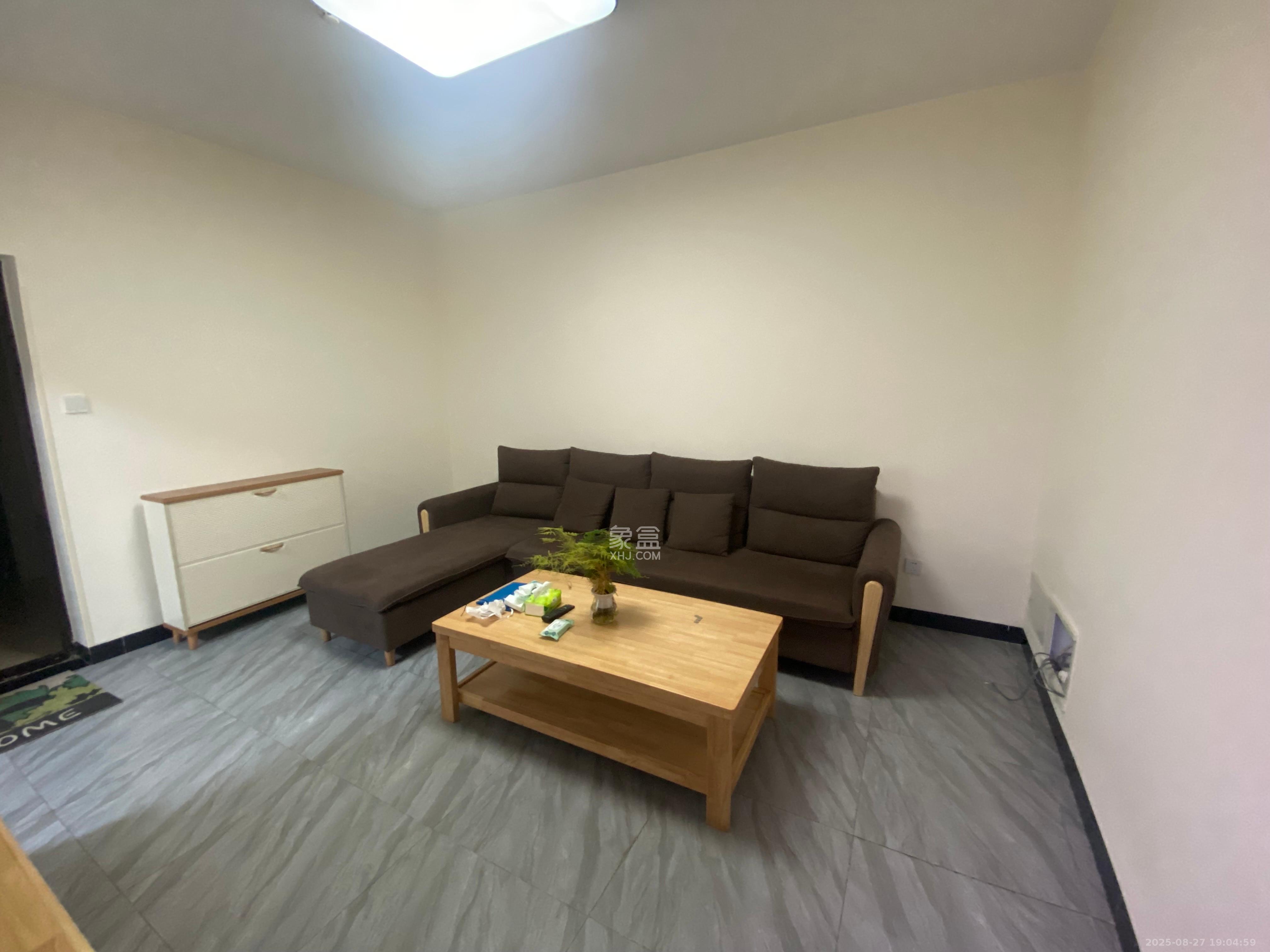 保利西海岸A区  2室2厅1卫    3000.0元/月室内图