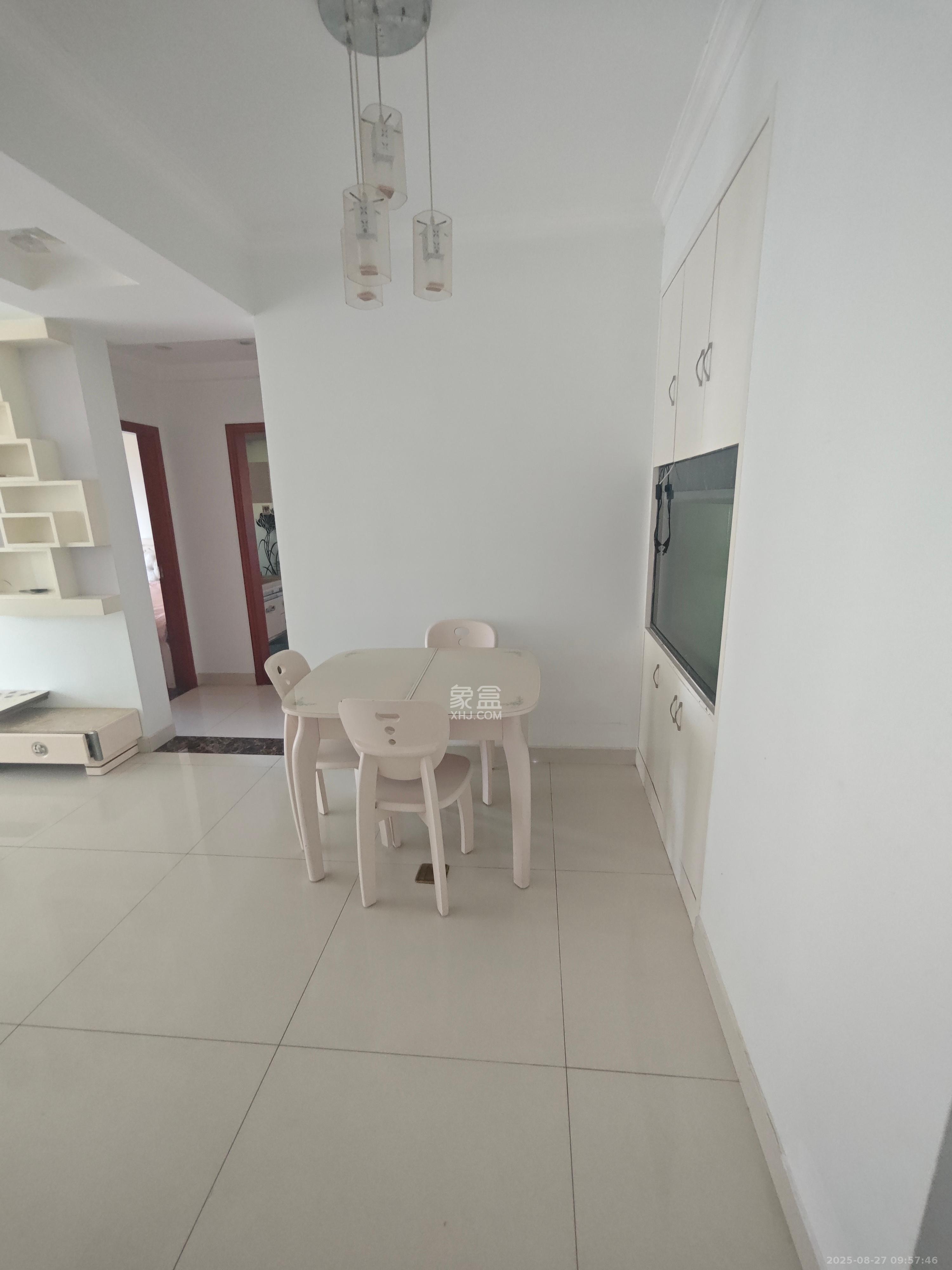 华悦城  3室2厅1卫    2300.0元/月 华悦城  3室2厅1卫    2300.0元/月室内图