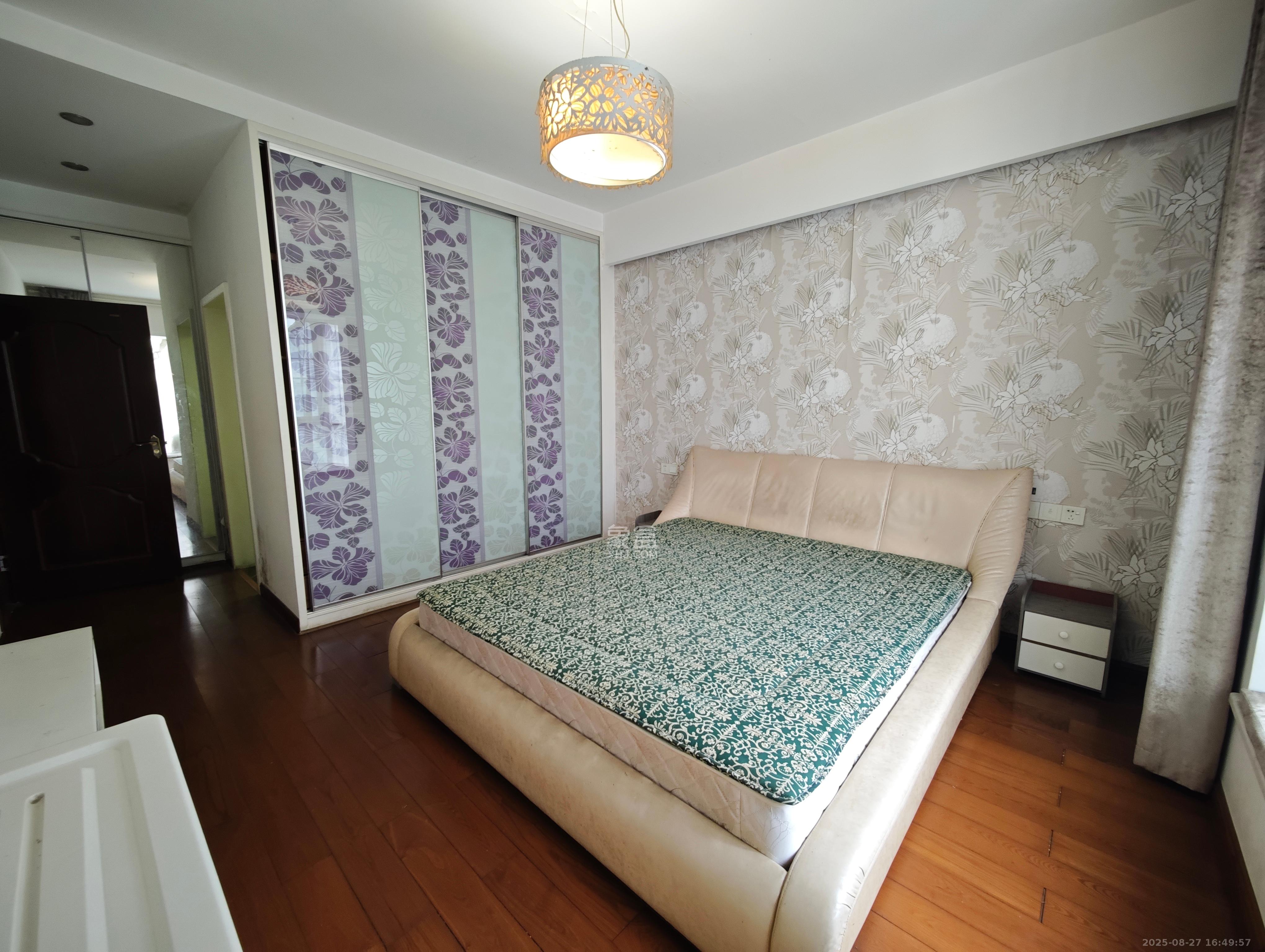 金侨中央花园 3室2厅2卫 1600.0元/月 金侨中央花园 3室2厅2卫 1600.0元/月室内图