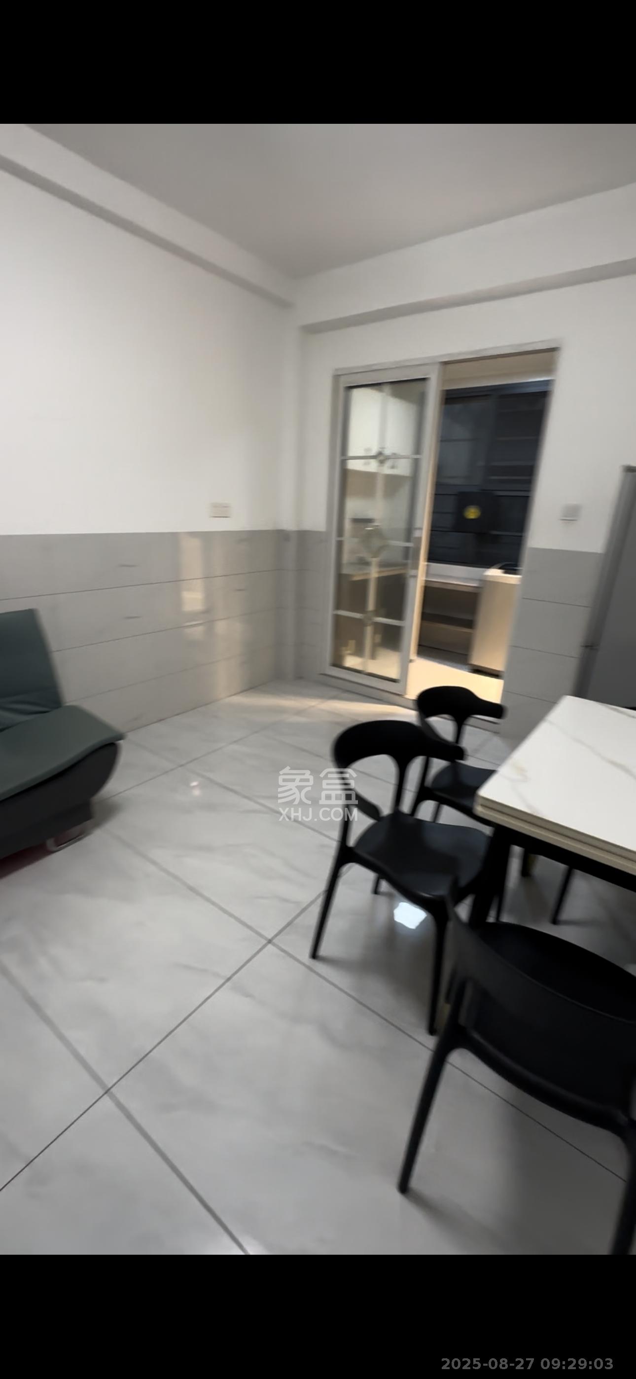 马王堆陶瓷城新合区 1室0厅0卫 1750.0元/月 马王堆陶瓷城新合区 1室0厅0卫 1750.0元/月室内图