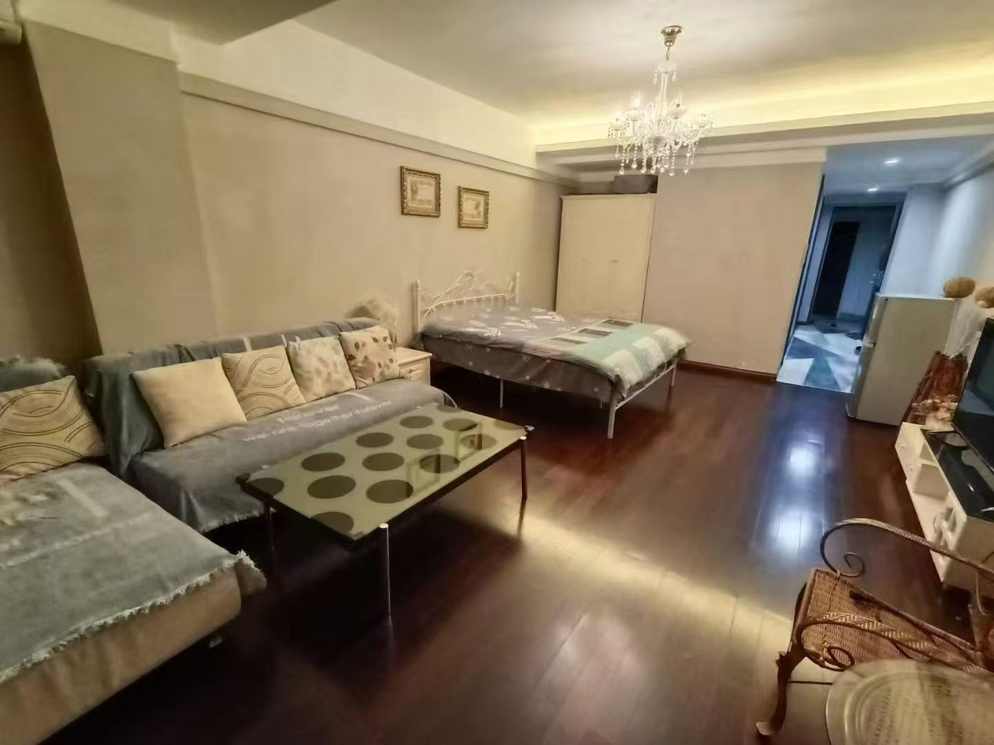 万科浪琴湾 1室1厅1卫 1600.0元/月 万科浪琴湾 1室1厅1卫 1600.0元/月室内图