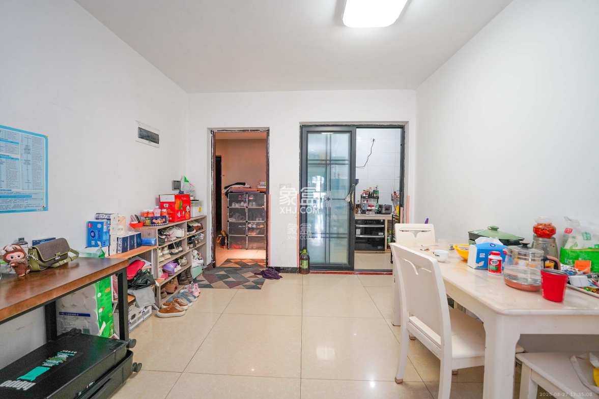 汇金城/嘉华城(二期、三期) 3室2厅2卫 2700.0元/月 汇金城/嘉华城(二期、三期) 3室2厅2卫 2700.0元/月室内图