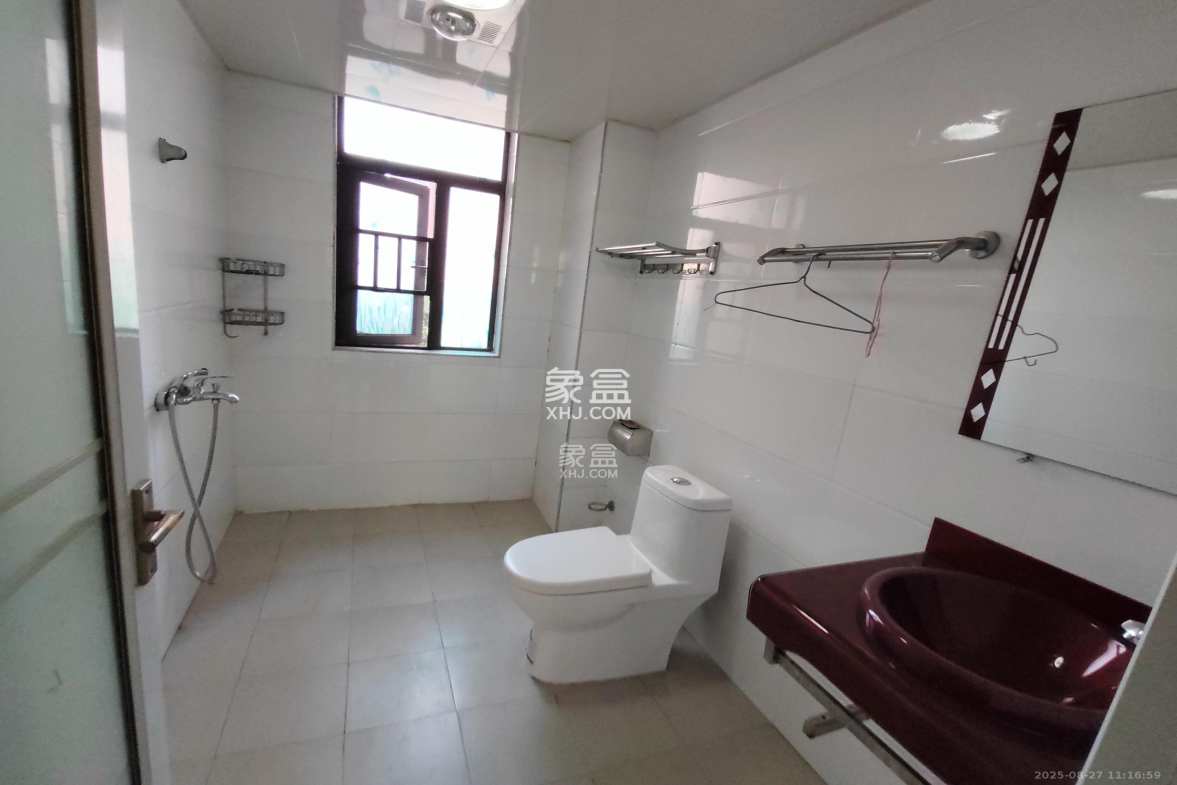 水岸世景 5室2厅2卫 2100.0元/月 水岸世景 5室2厅2卫 2100.0元/月室内图