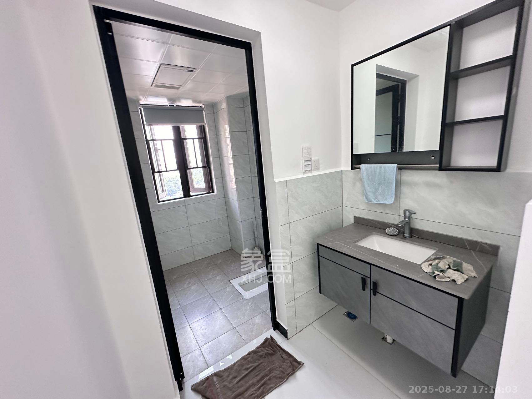 长房明宸府  3室2厅2卫    2200.0元/月 长房明宸府  3室2厅2卫    2200.0元/月室内图