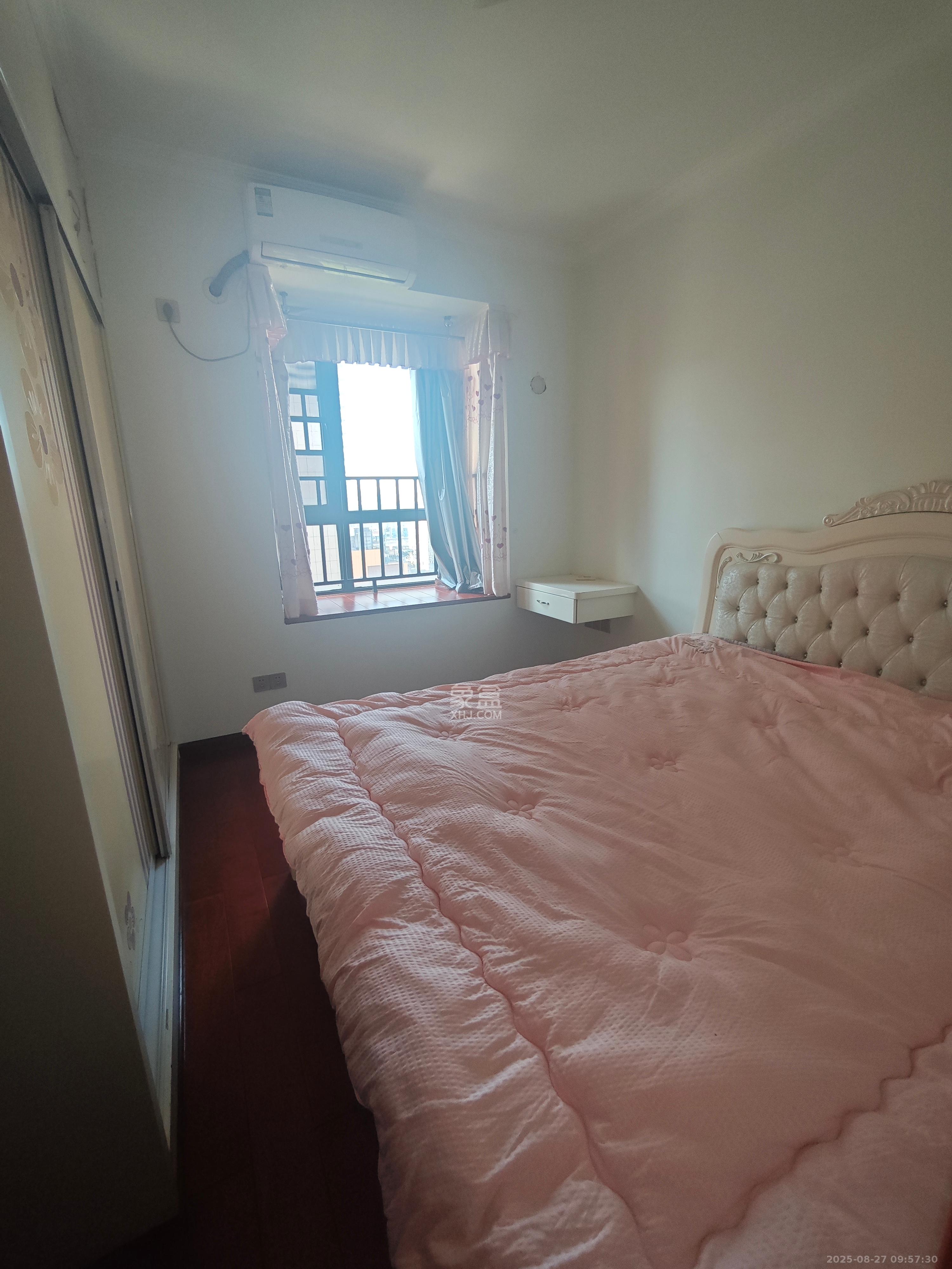 华悦城  3室2厅1卫    2300.0元/月 华悦城  3室2厅1卫    2300.0元/月室内图