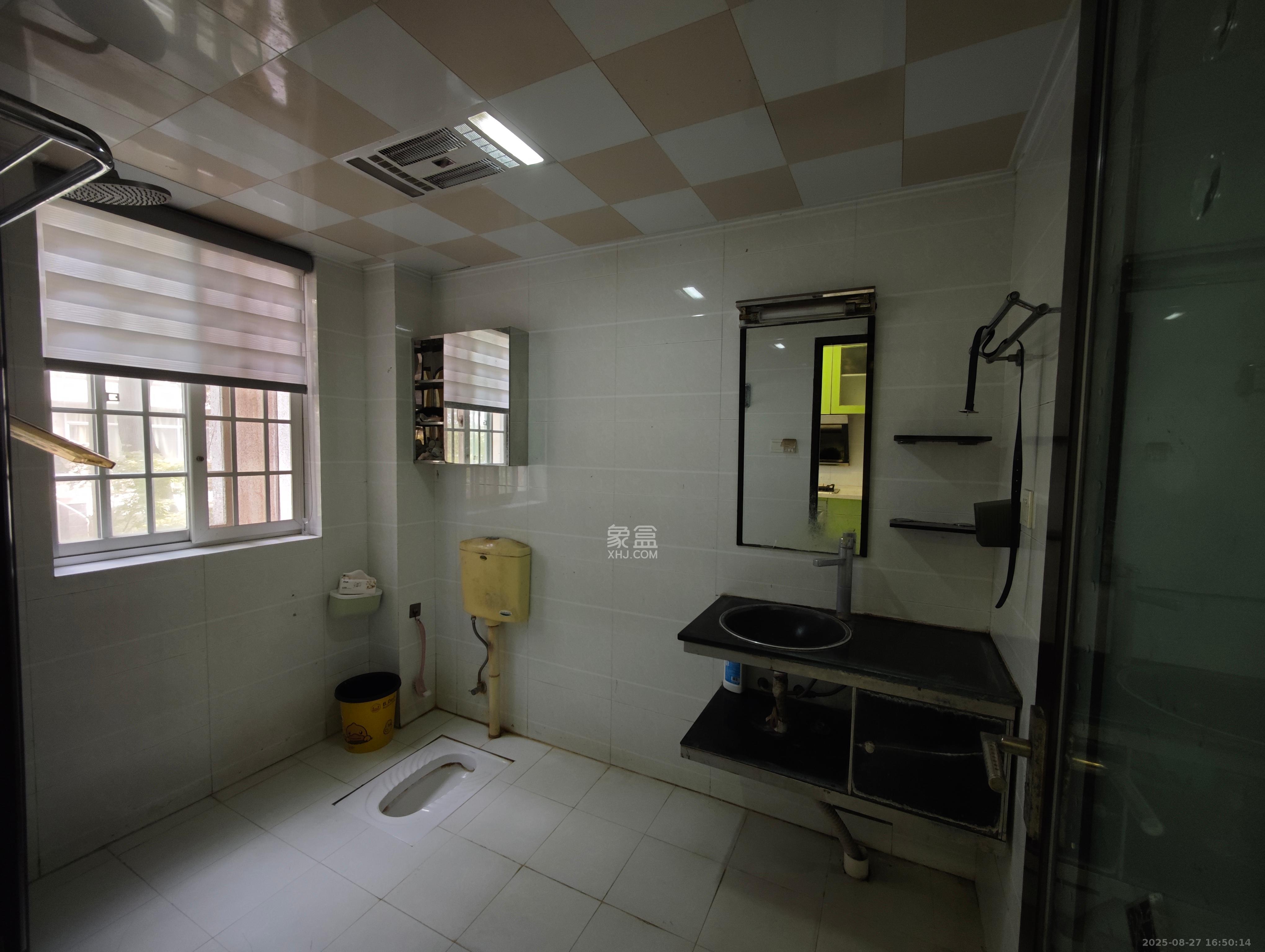 金侨中央花园 3室2厅2卫 1600.0元/月 金侨中央花园 3室2厅2卫 1600.0元/月室内图