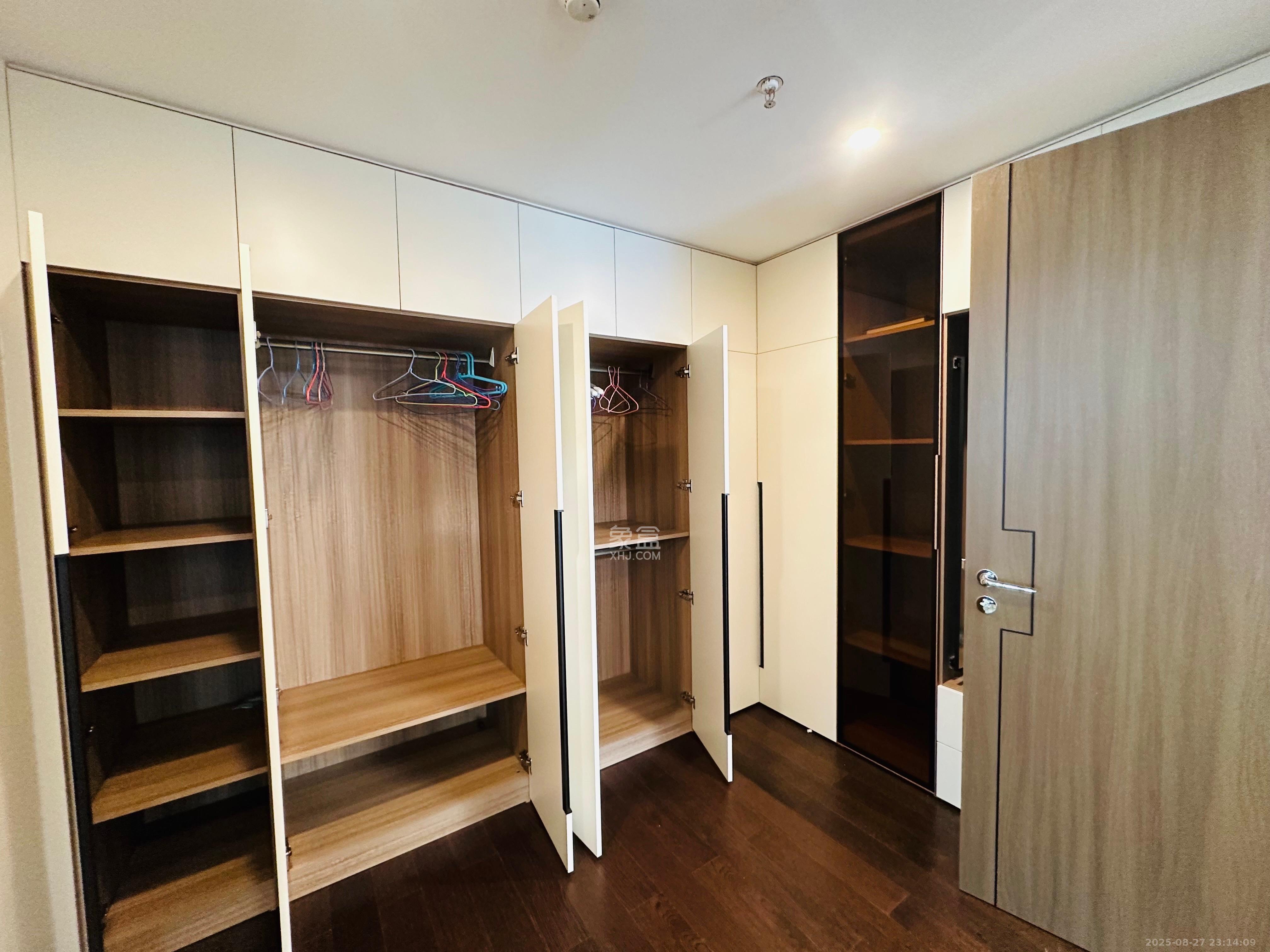 梅溪华府(新城金茂梦想华府)  4室2厅3卫    8500.0元/月 梅溪华府(新城金茂梦想华府)  4室2厅3卫    8500.0元/月室内图