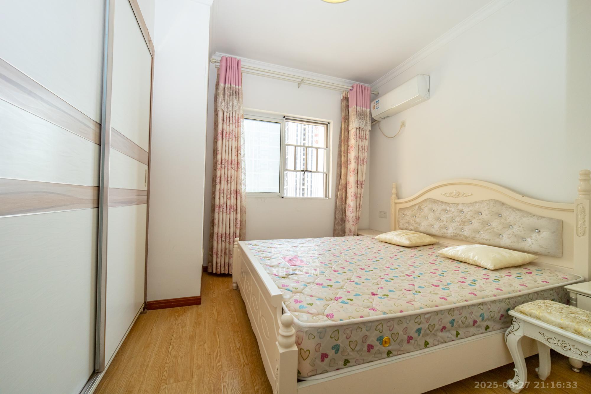 时代星空  2室1厅1卫    55.0万 时代星空  2室1厅1卫    55.0万卧室