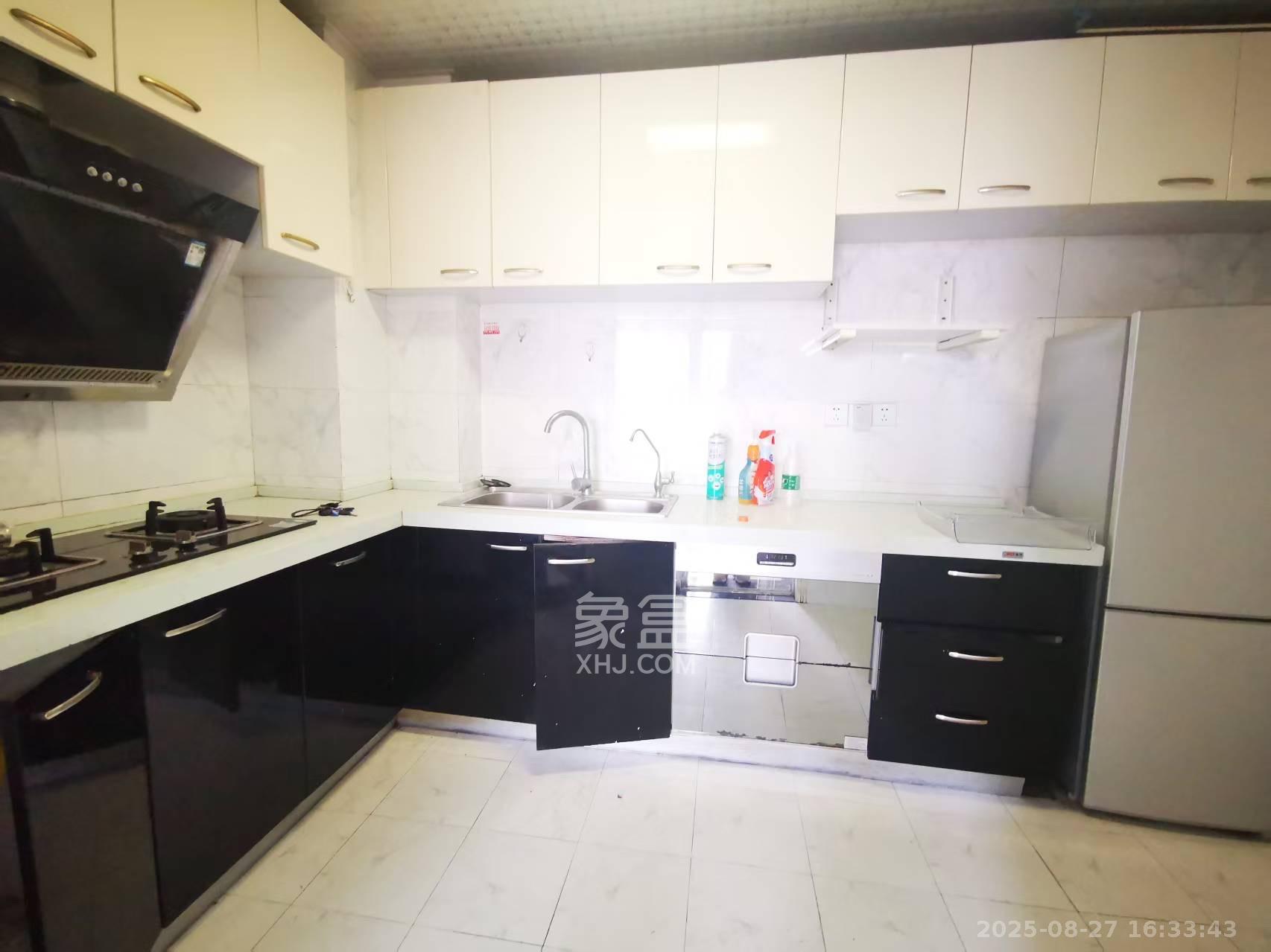 融圣国际  3室1厅2卫    3400.0元/月室内图